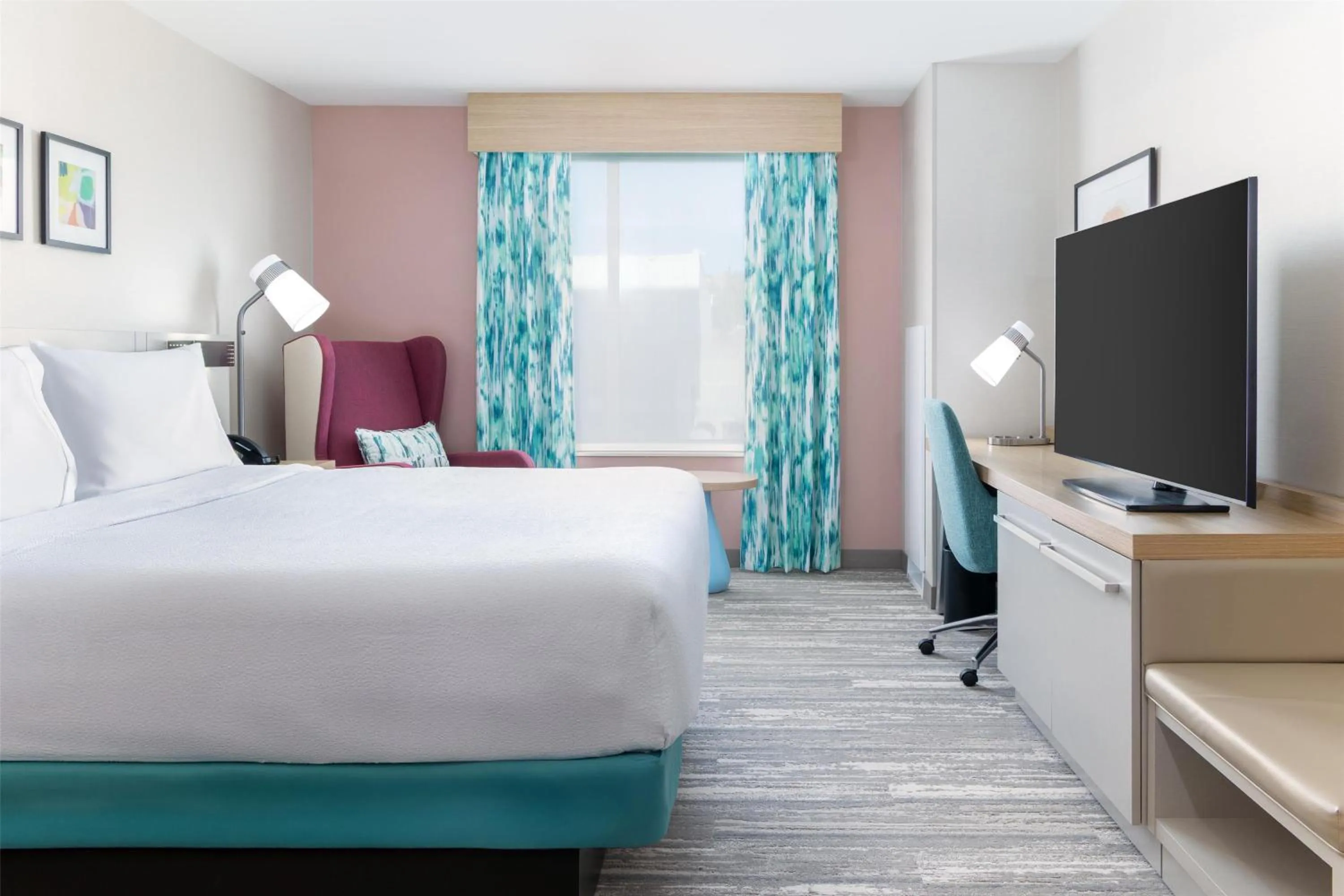 Bed in Hilton Garden Inn Walnut Creek