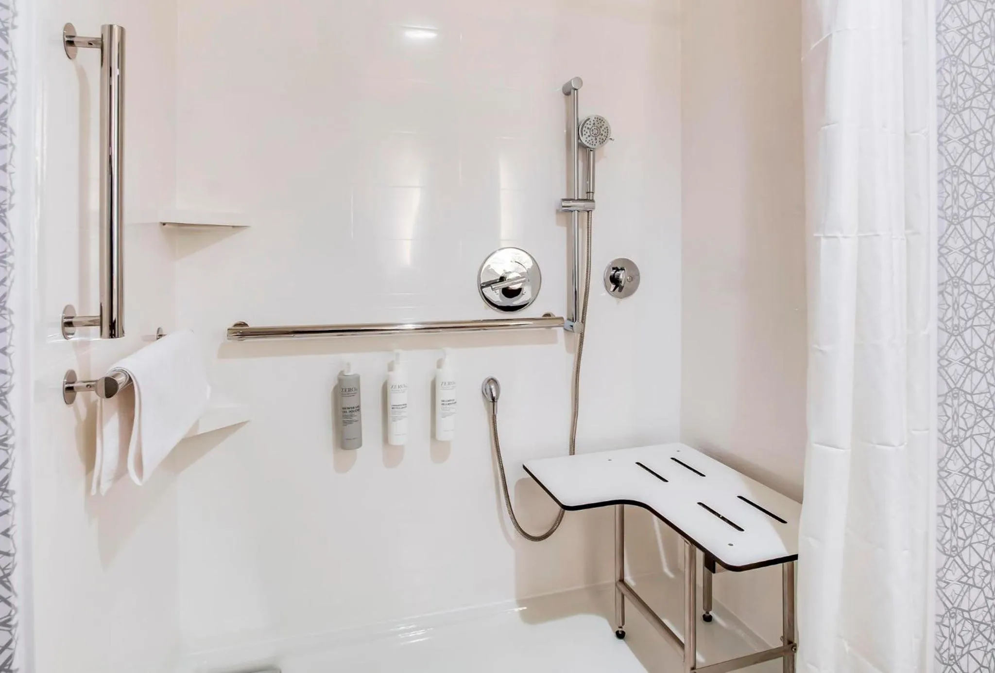 Shower in Hampton Inn & Suites By Hilton Louisville East Oxmoor