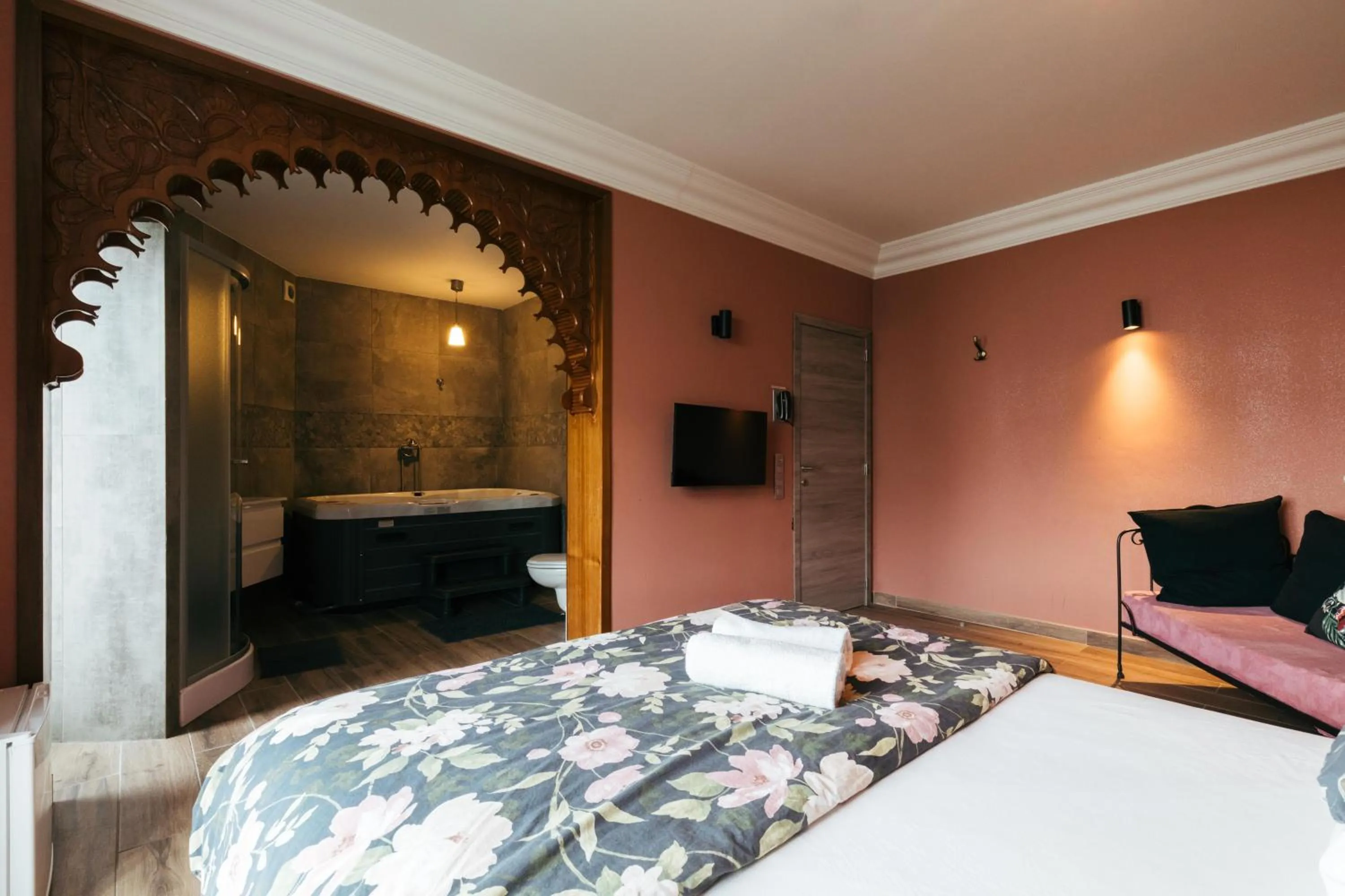 Bed in Hotel Riad Nour