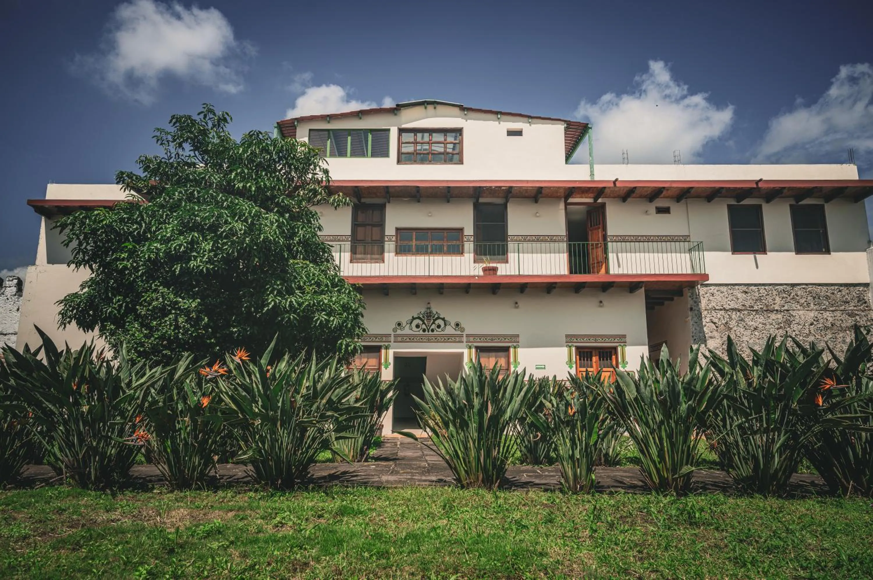 Property building in Hotel Montecillo