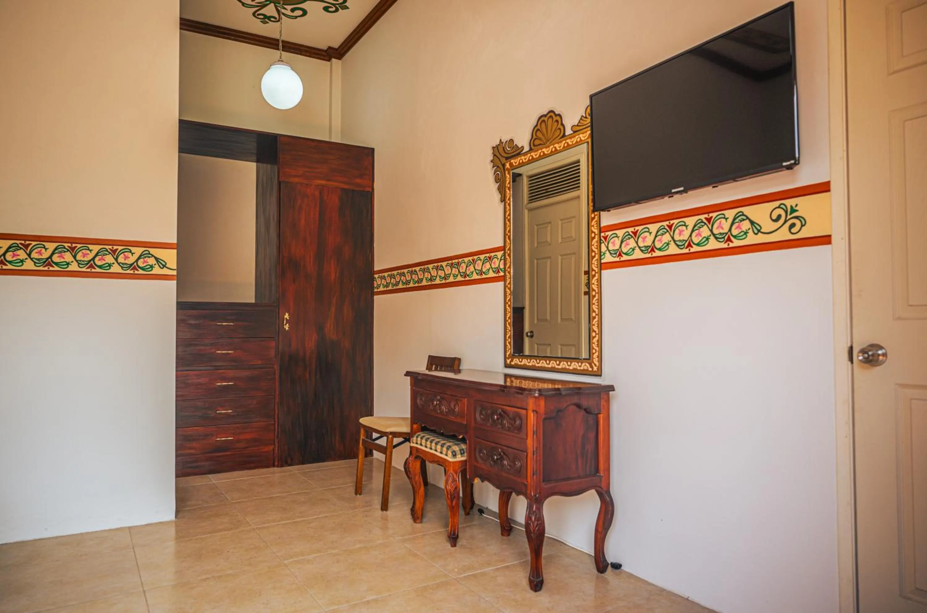 TV and multimedia in Hotel Montecillo