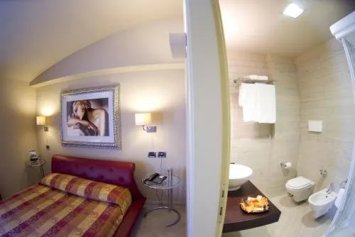 Photo of the whole room, Bed in Hotel Touring