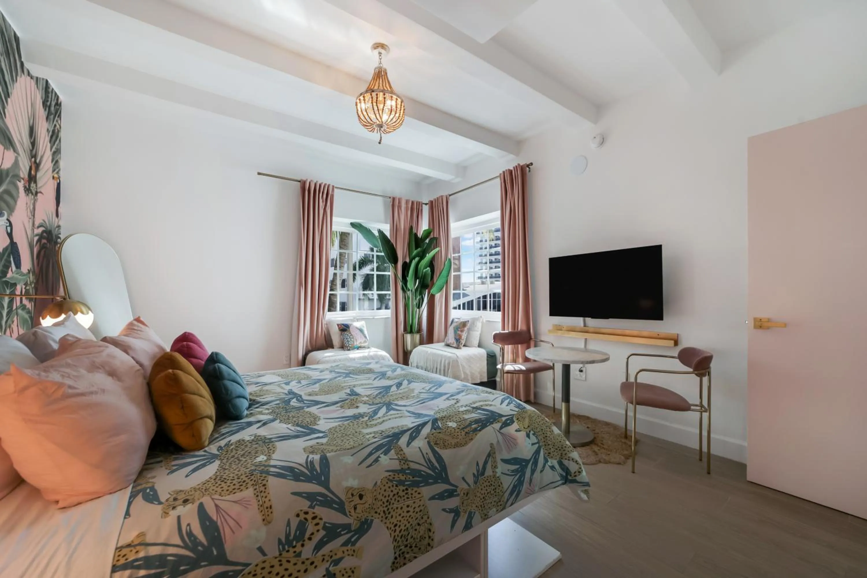 Communal lounge/ TV room in Ocean Spray Hotel