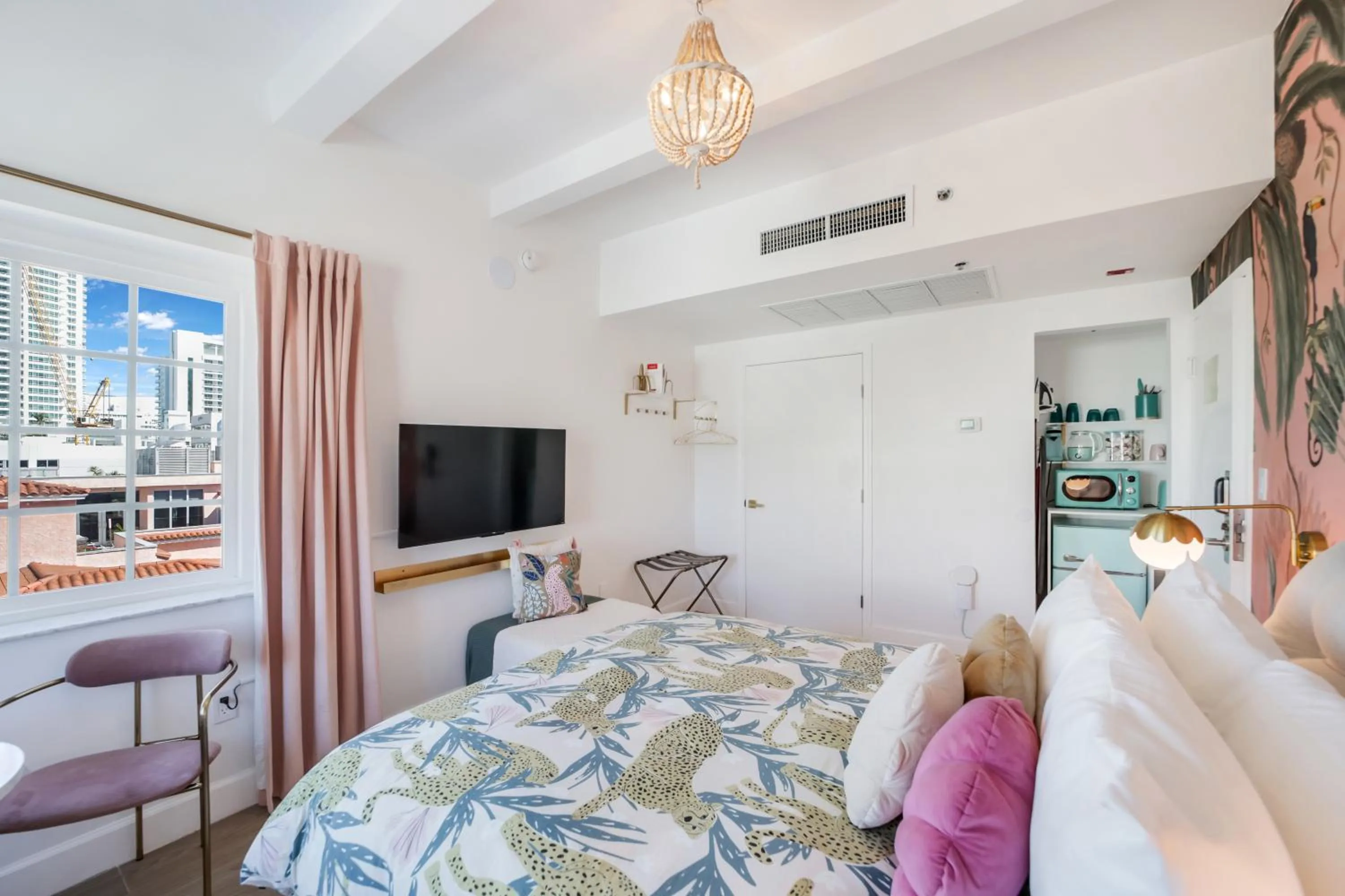 Communal lounge/ TV room in Ocean Spray Hotel