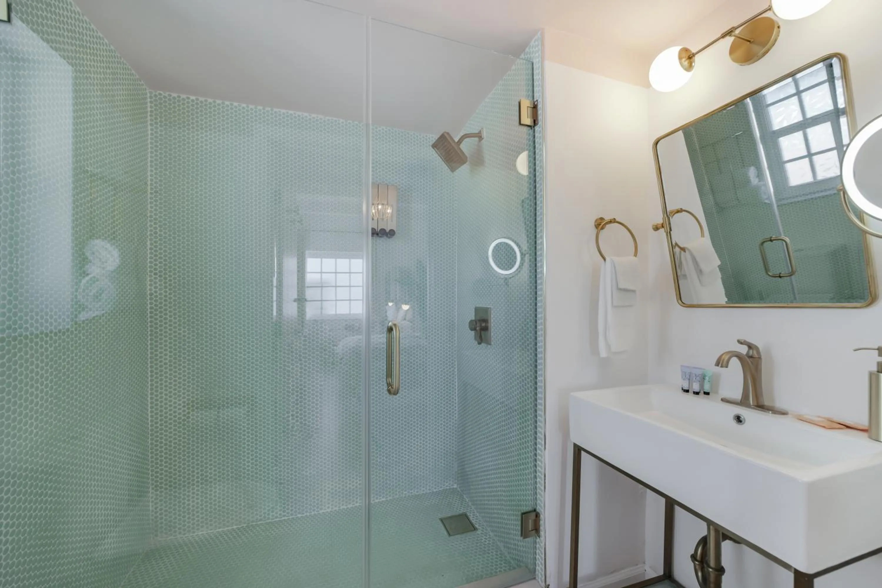 Shower in Ocean Spray Hotel