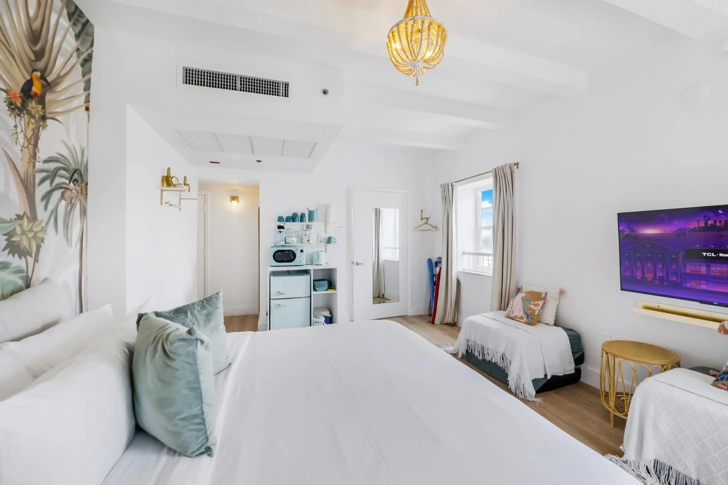 Communal lounge/ TV room in Ocean Spray Hotel