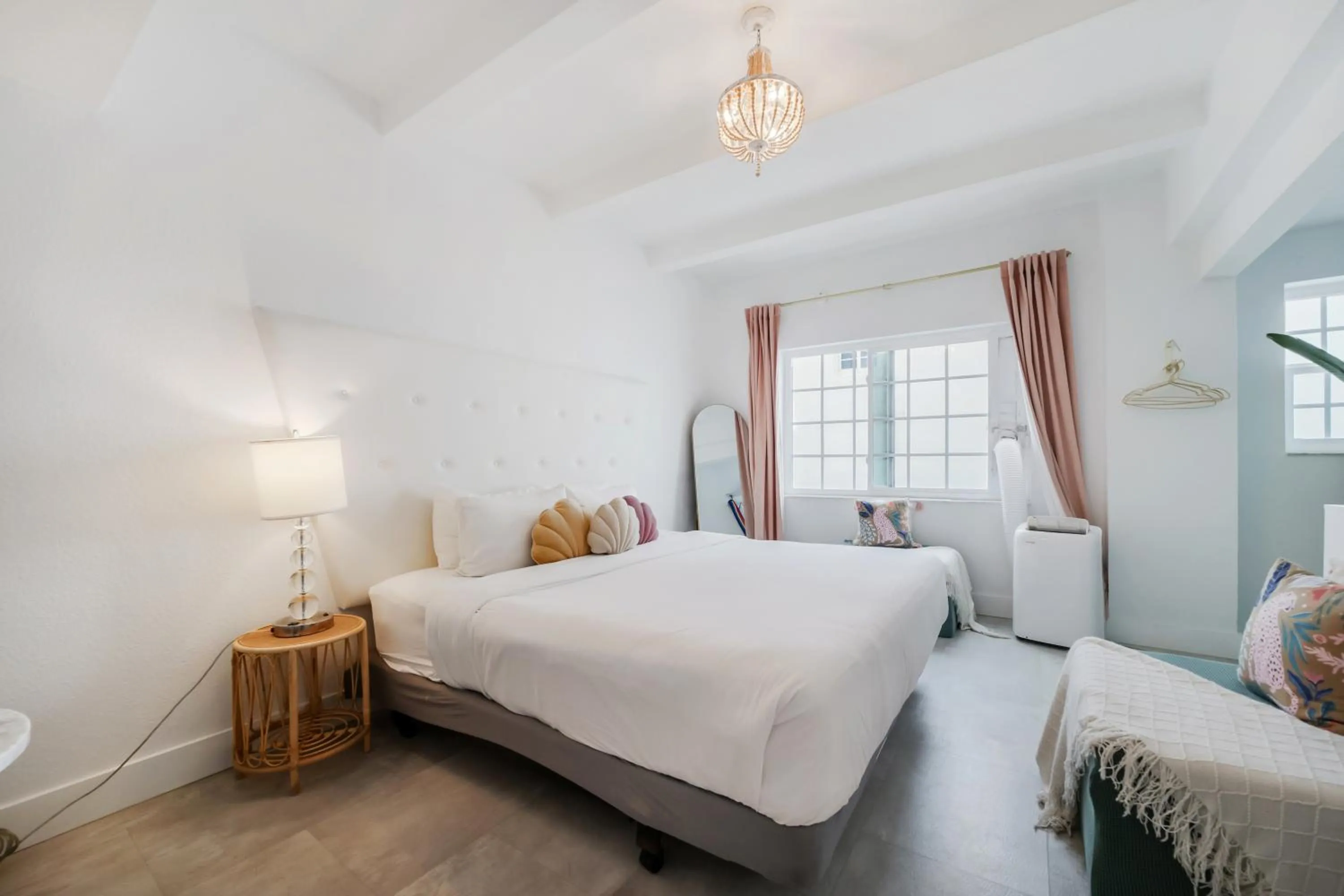 Bed in Ocean Spray Hotel