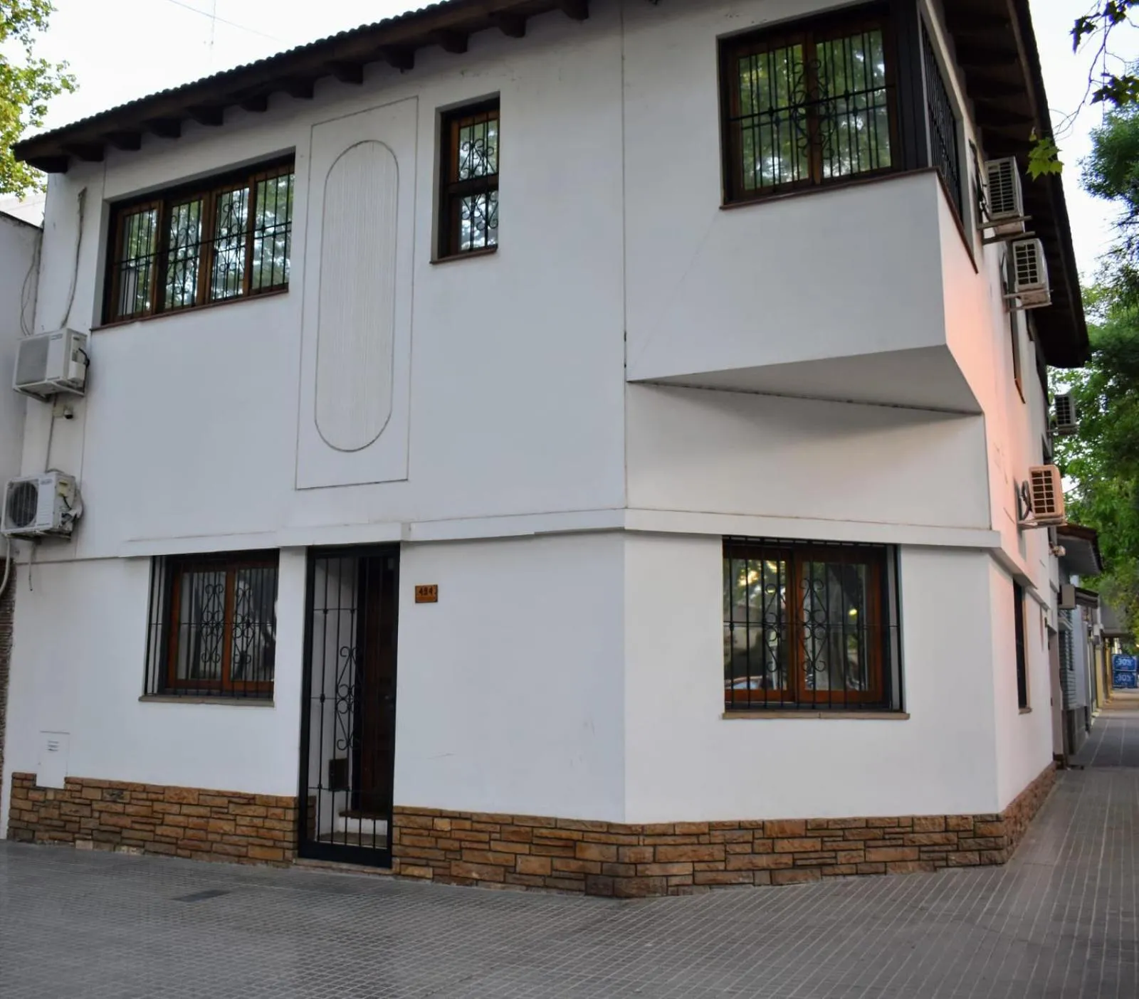 Cosmo Mendoza Suites