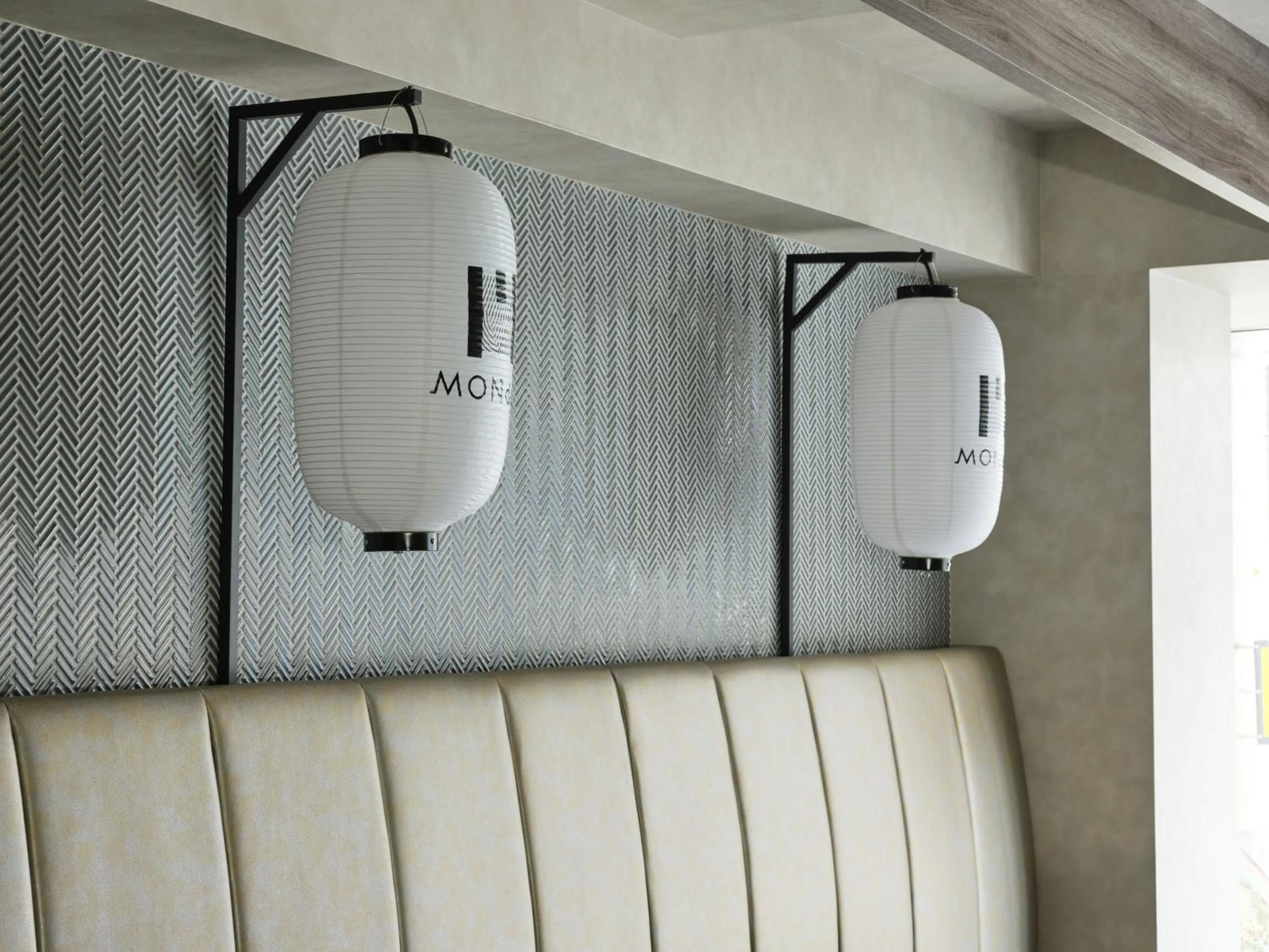 Logo/Certificate/Sign in MONday Apart Premium OSAKA NAMBA WEST