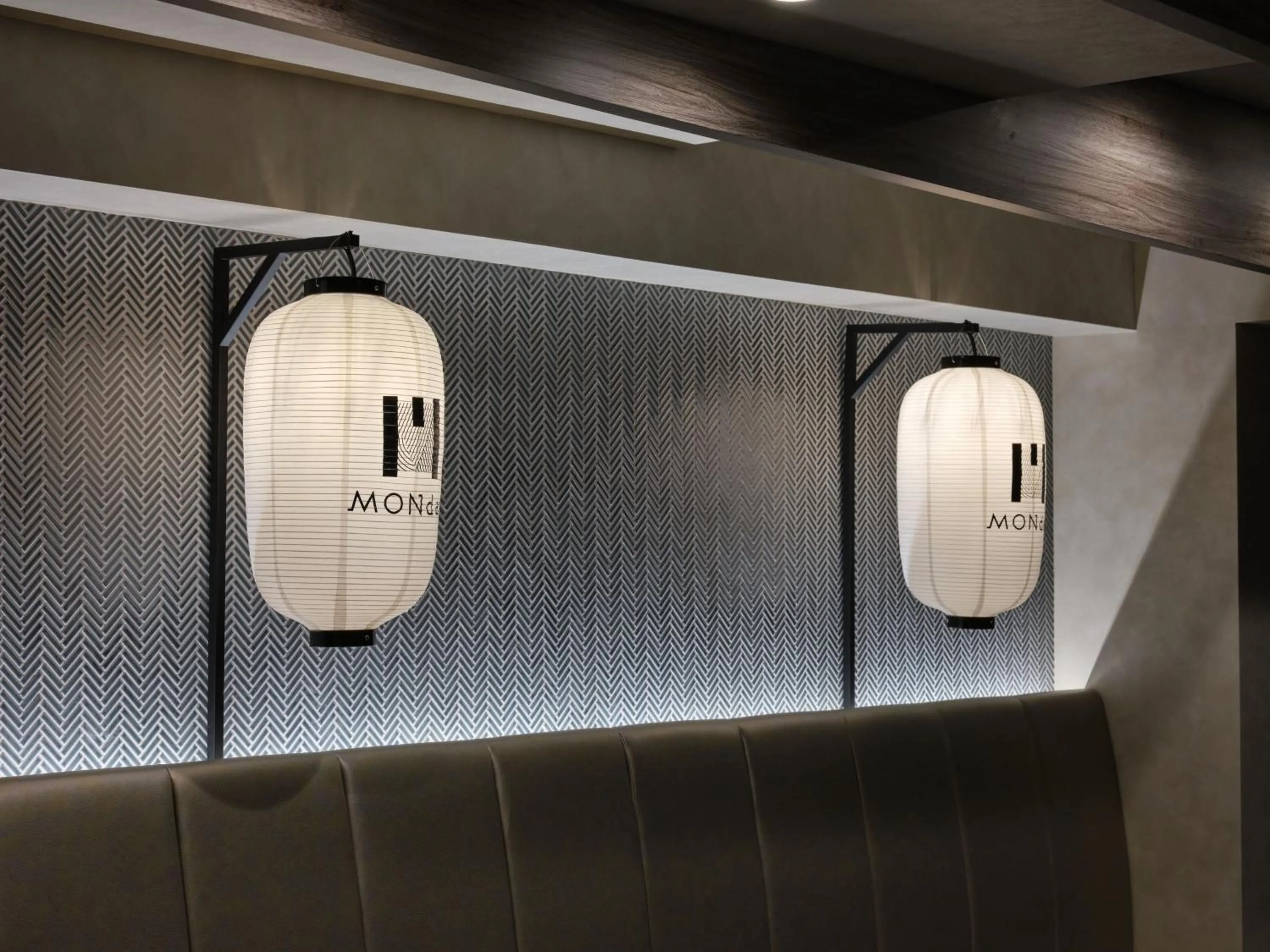 Logo/Certificate/Sign in MONday Apart Premium OSAKA NAMBA WEST