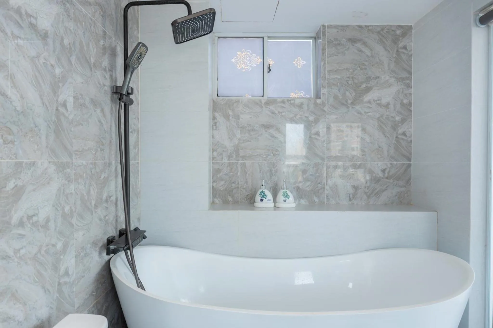 Shower in 3H GRAND HOTEL Vũng Tàu