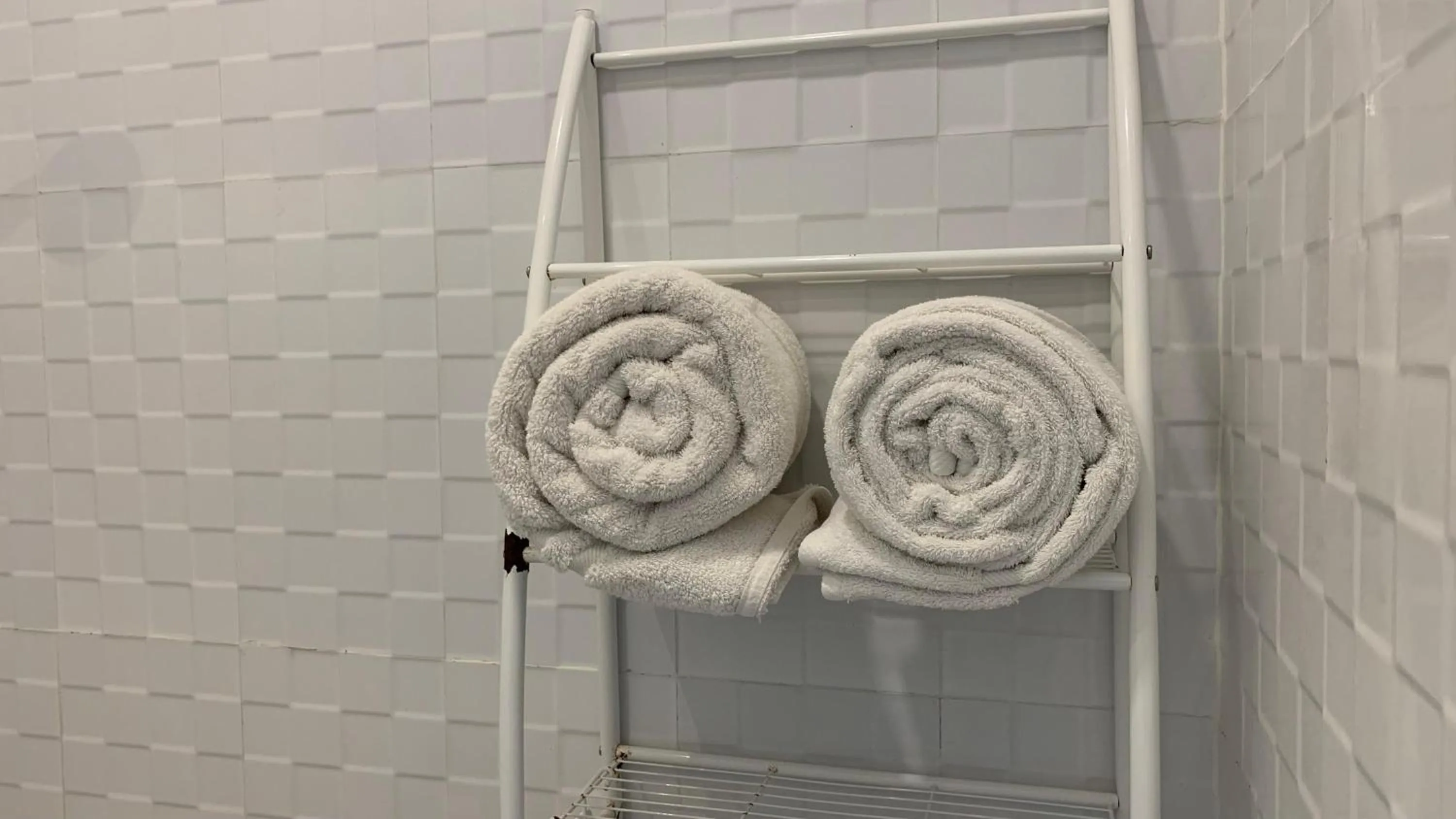 Bathroom in Baliem CoLiving