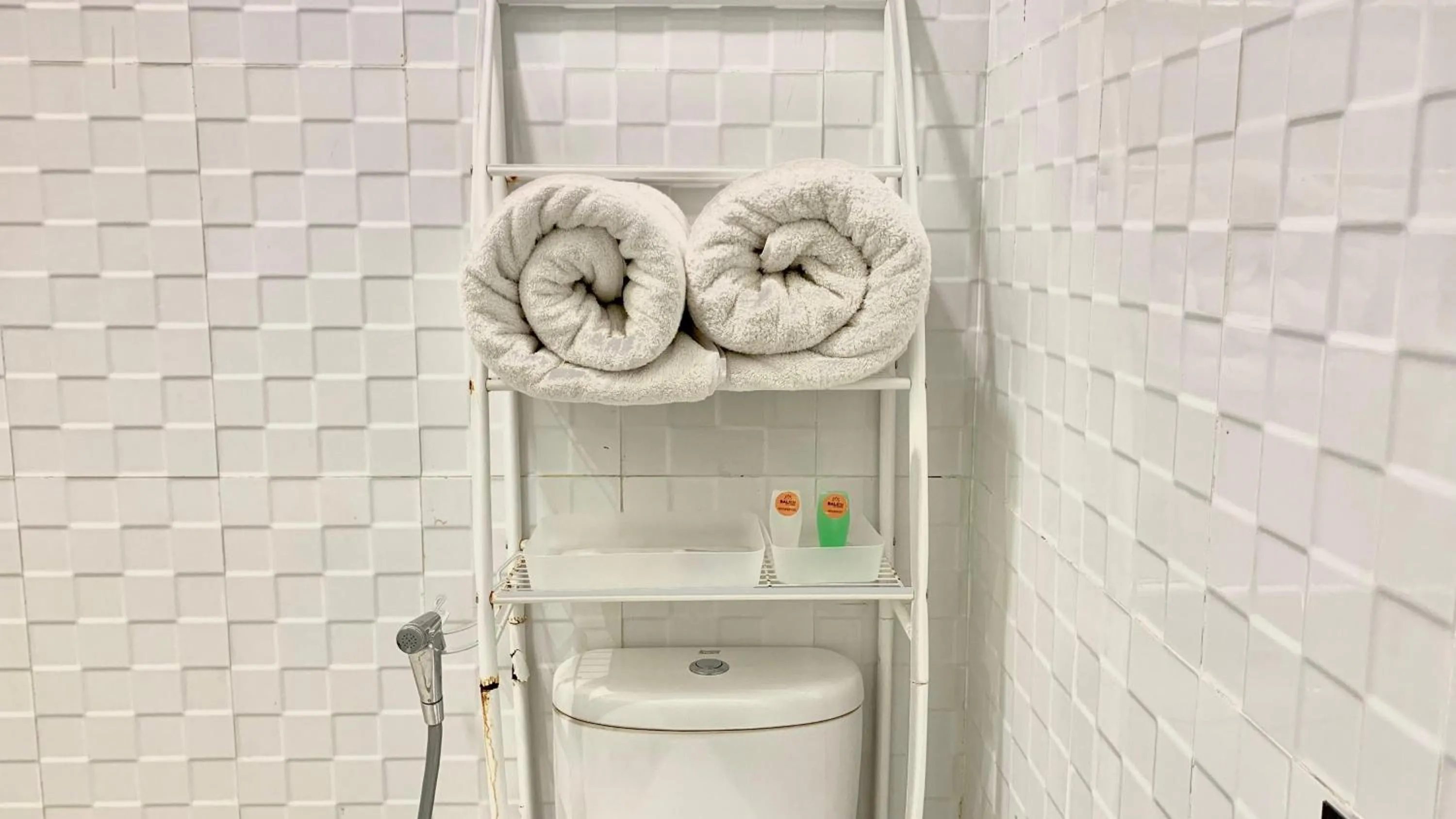 Bathroom in Baliem CoLiving