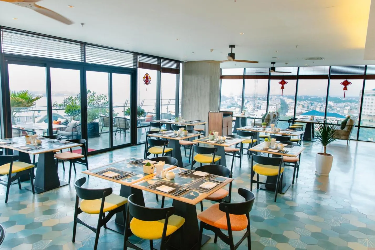 Food and drinks in CENTRAL PLAZA HOTEL - Mỹ Tho