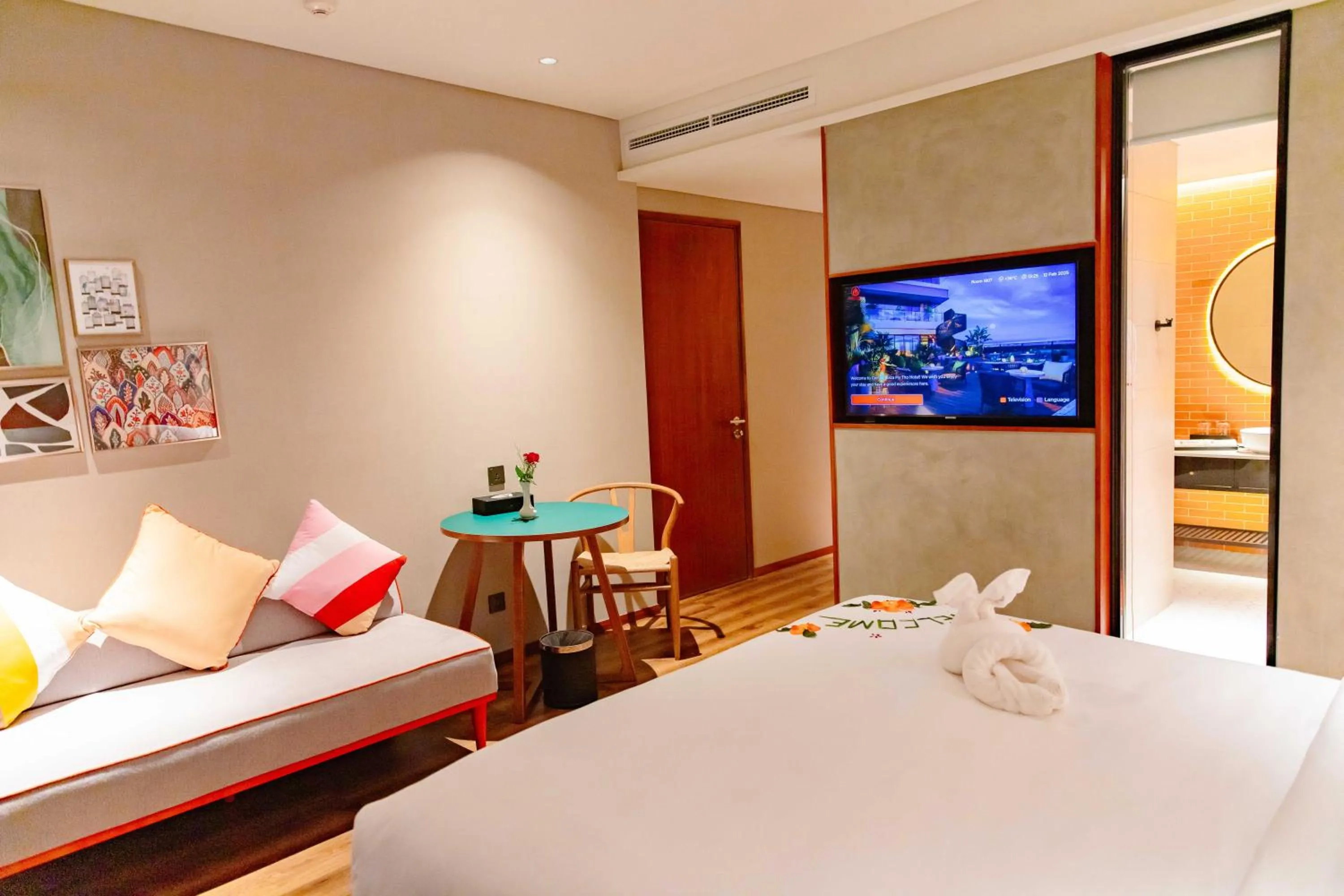 TV and multimedia, Bed in CENTRAL PLAZA HOTEL - Mỹ Tho