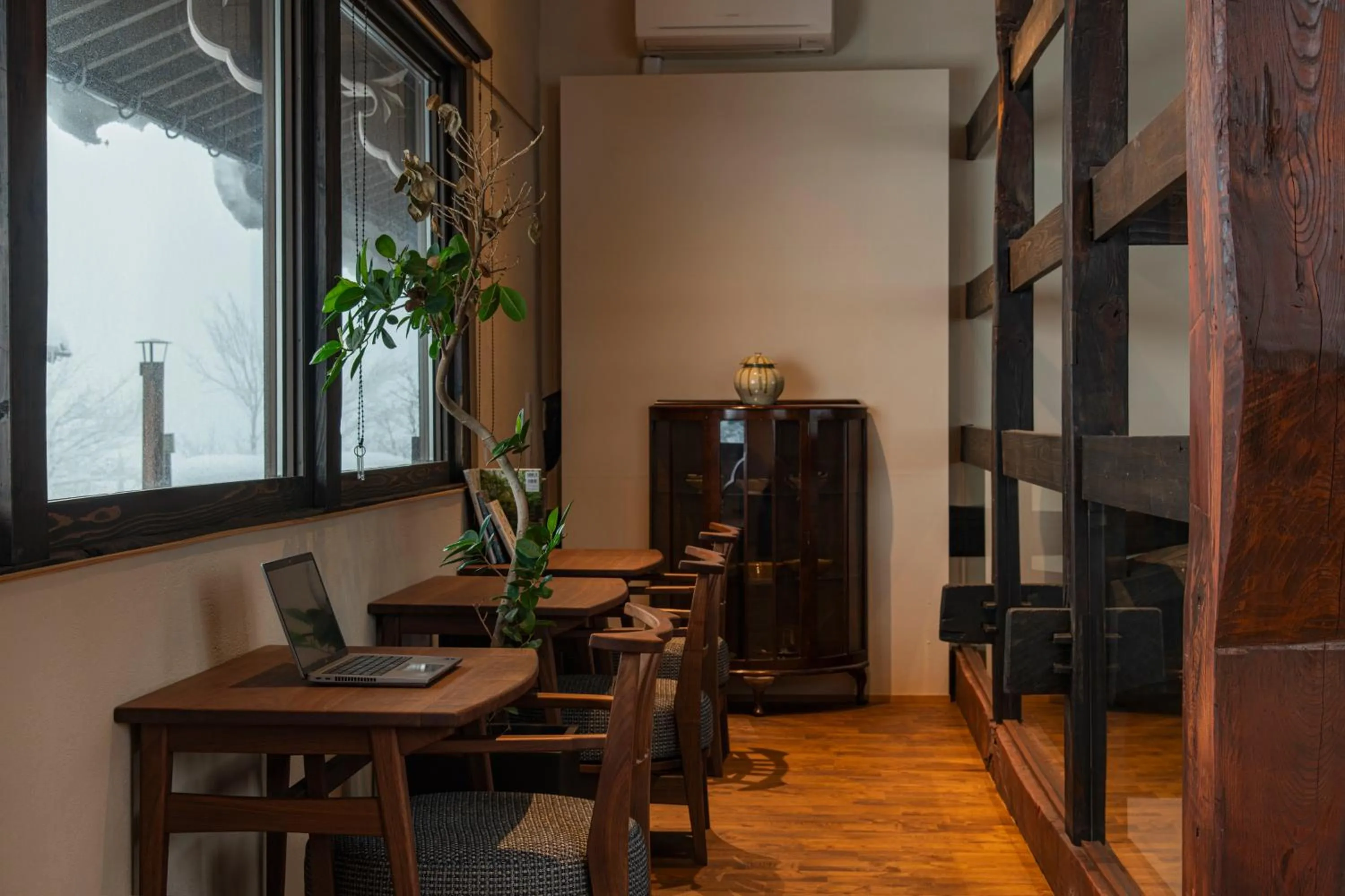 Area and facilities in Onsen and Garden Nana