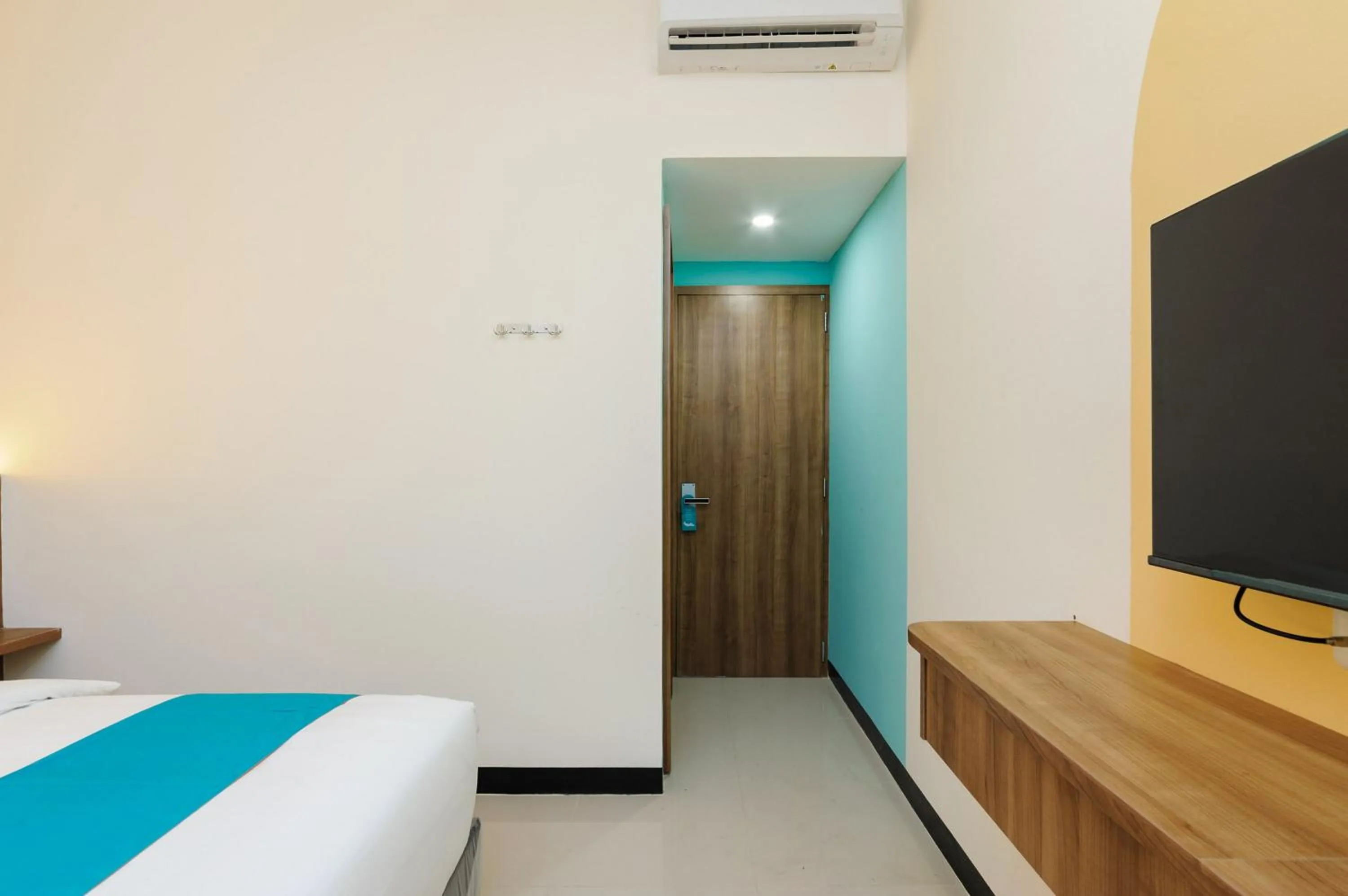 Bedroom, Bed in Sans Max Living Tangerang