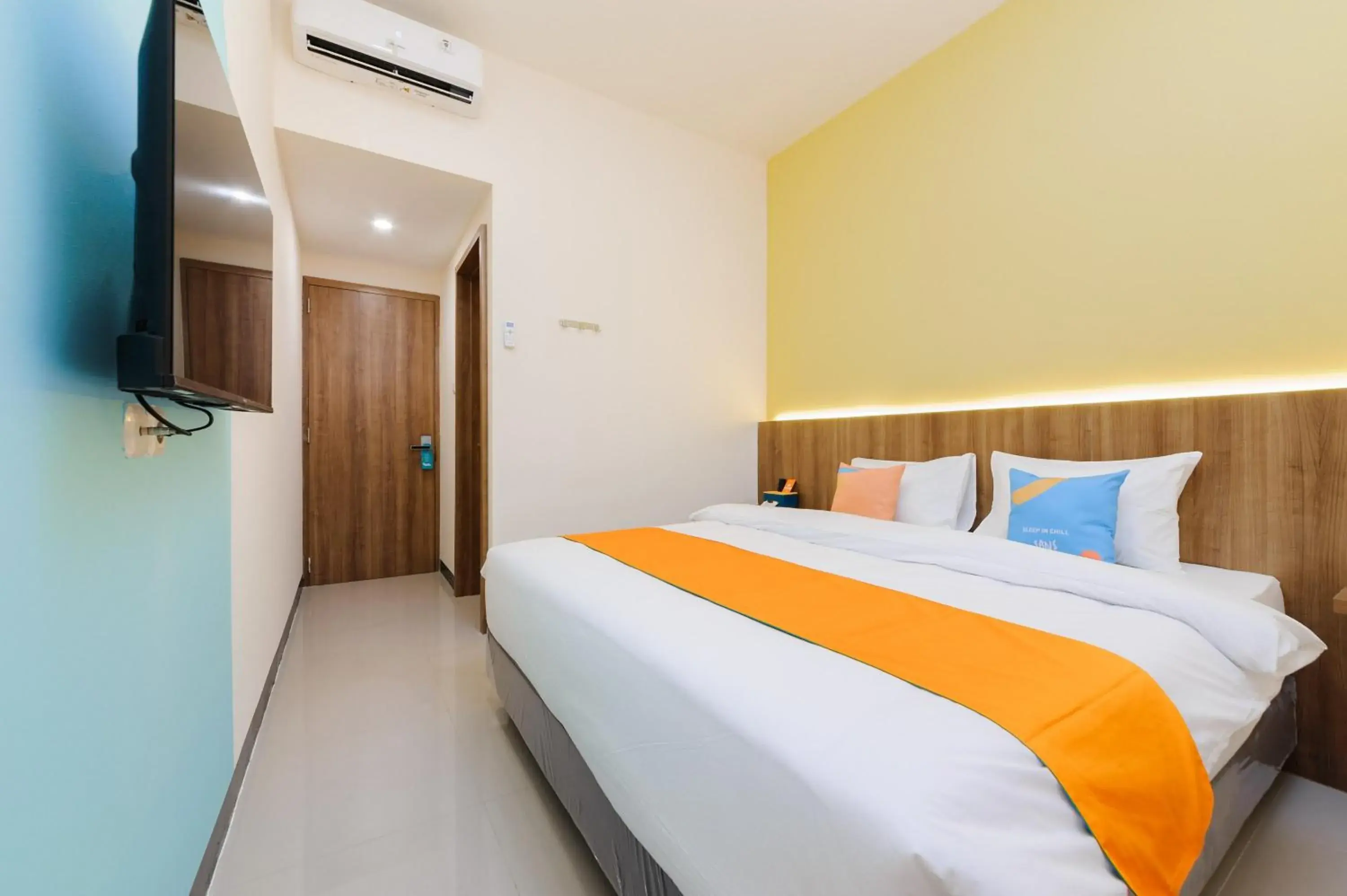 Bedroom, Bed in Sans Max Living Tangerang Bedroom, Bed in Sans Max Living Tangerang