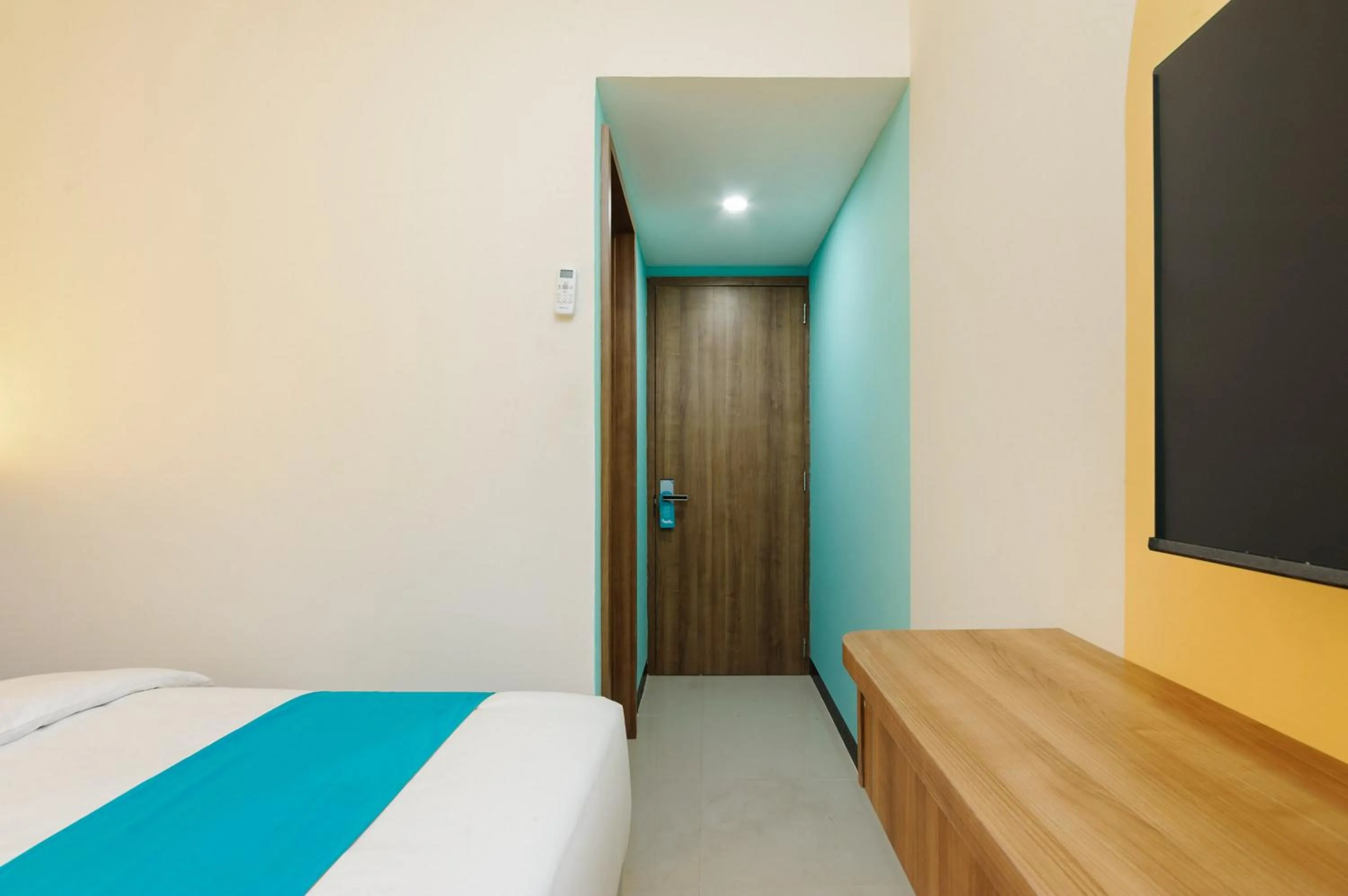 Bedroom, Bed in Sans Max Living Tangerang