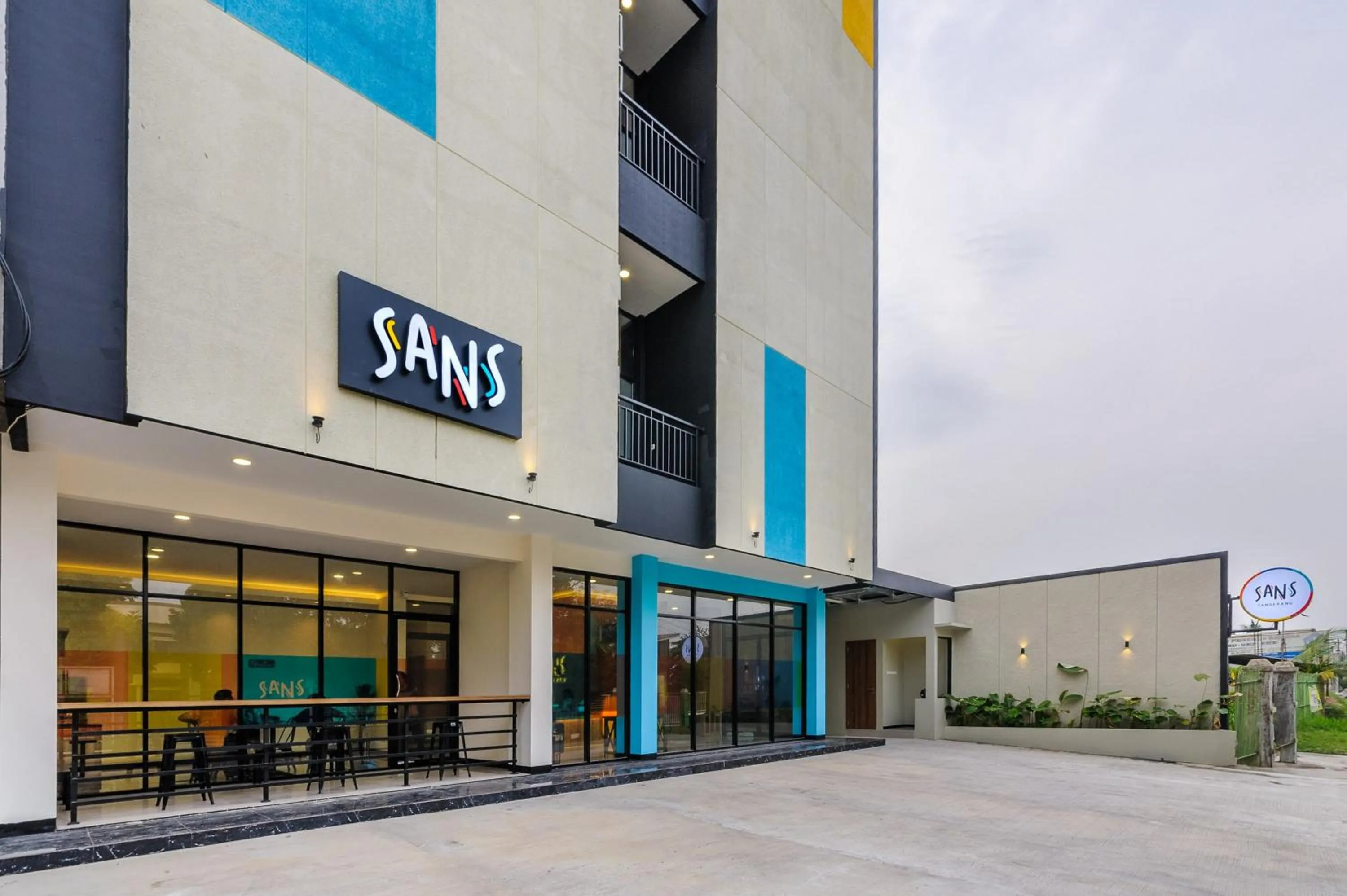 Facade/entrance in Sans Max Living Tangerang