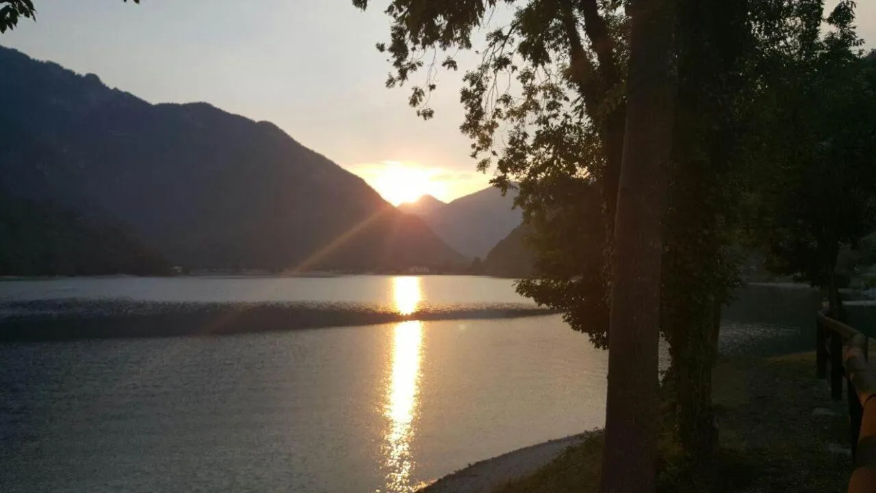 Sunset in Albergo Mezzolago