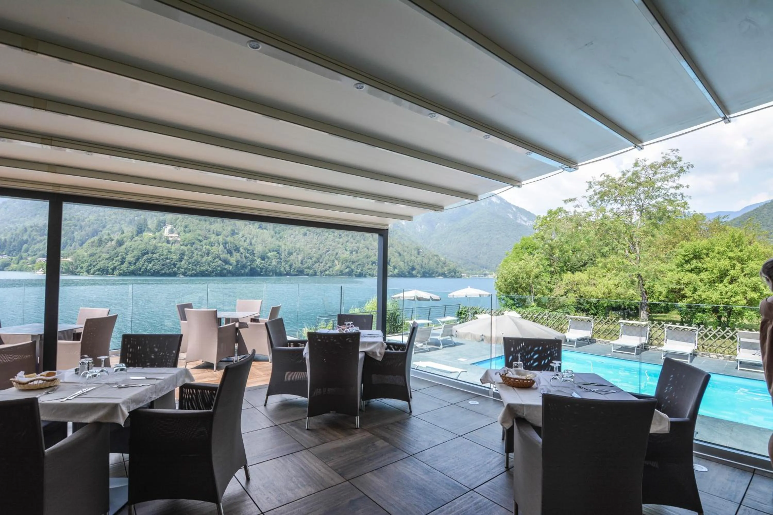 Balcony/Terrace in Albergo Mezzolago
