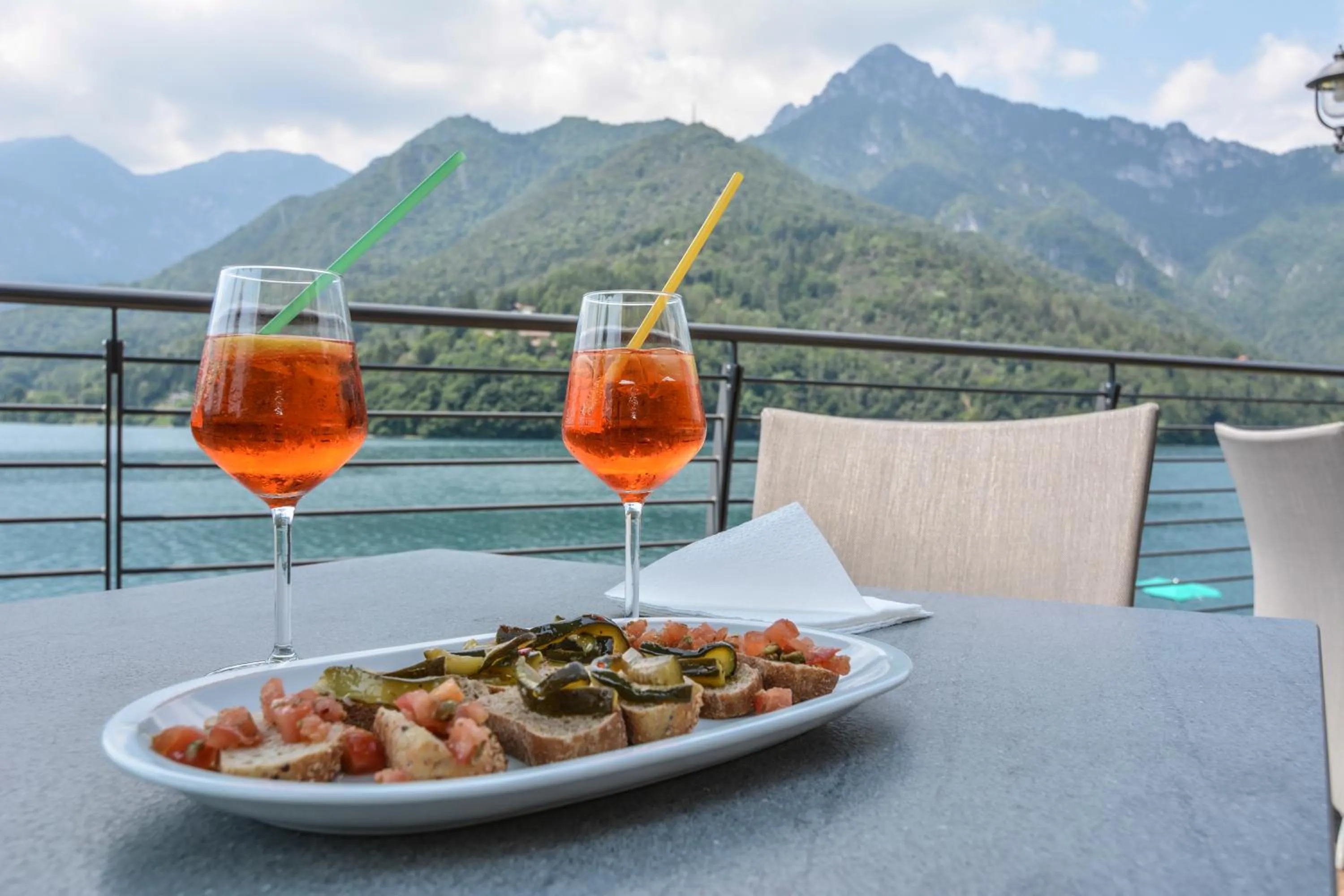 Food and drinks in Albergo Mezzolago