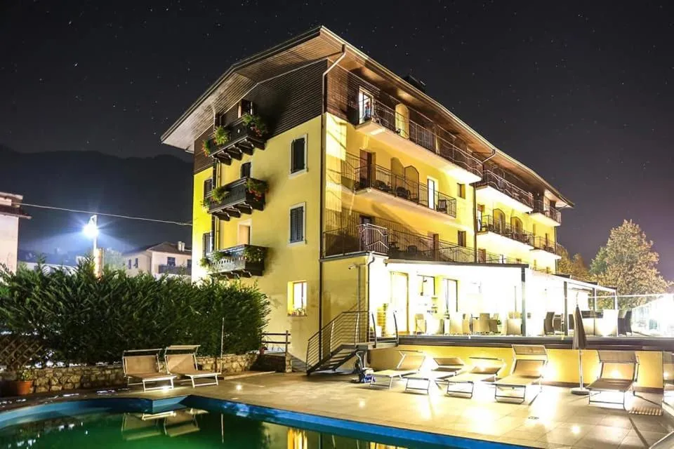 Property building in Albergo Mezzolago