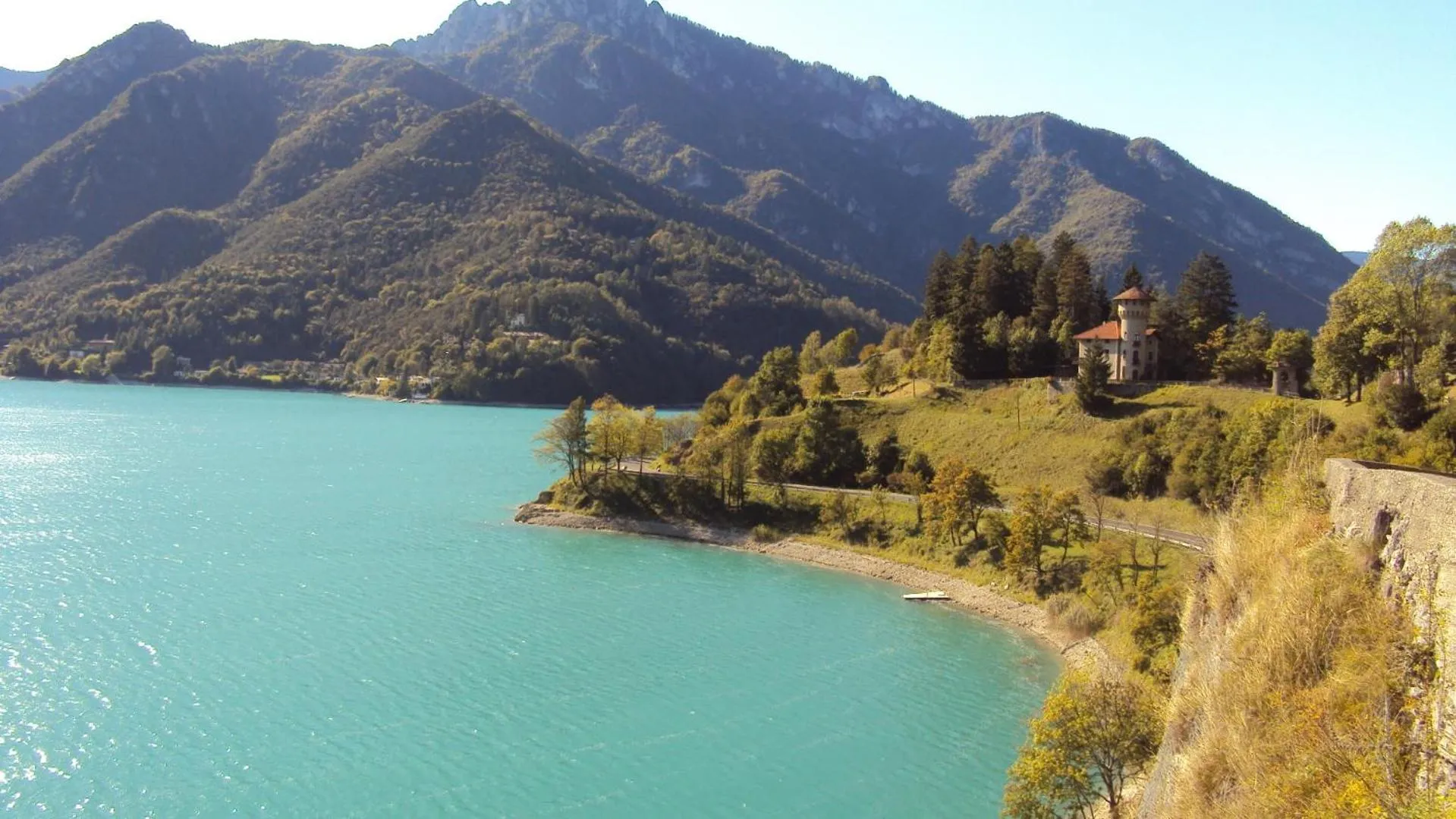 Nearby landmark in Albergo Mezzolago
