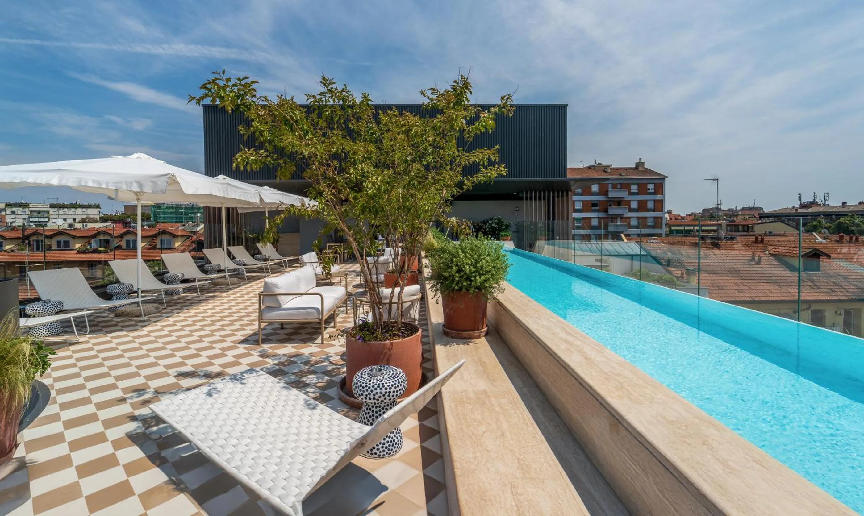 Swimming pool in Hotel Calimala Milano