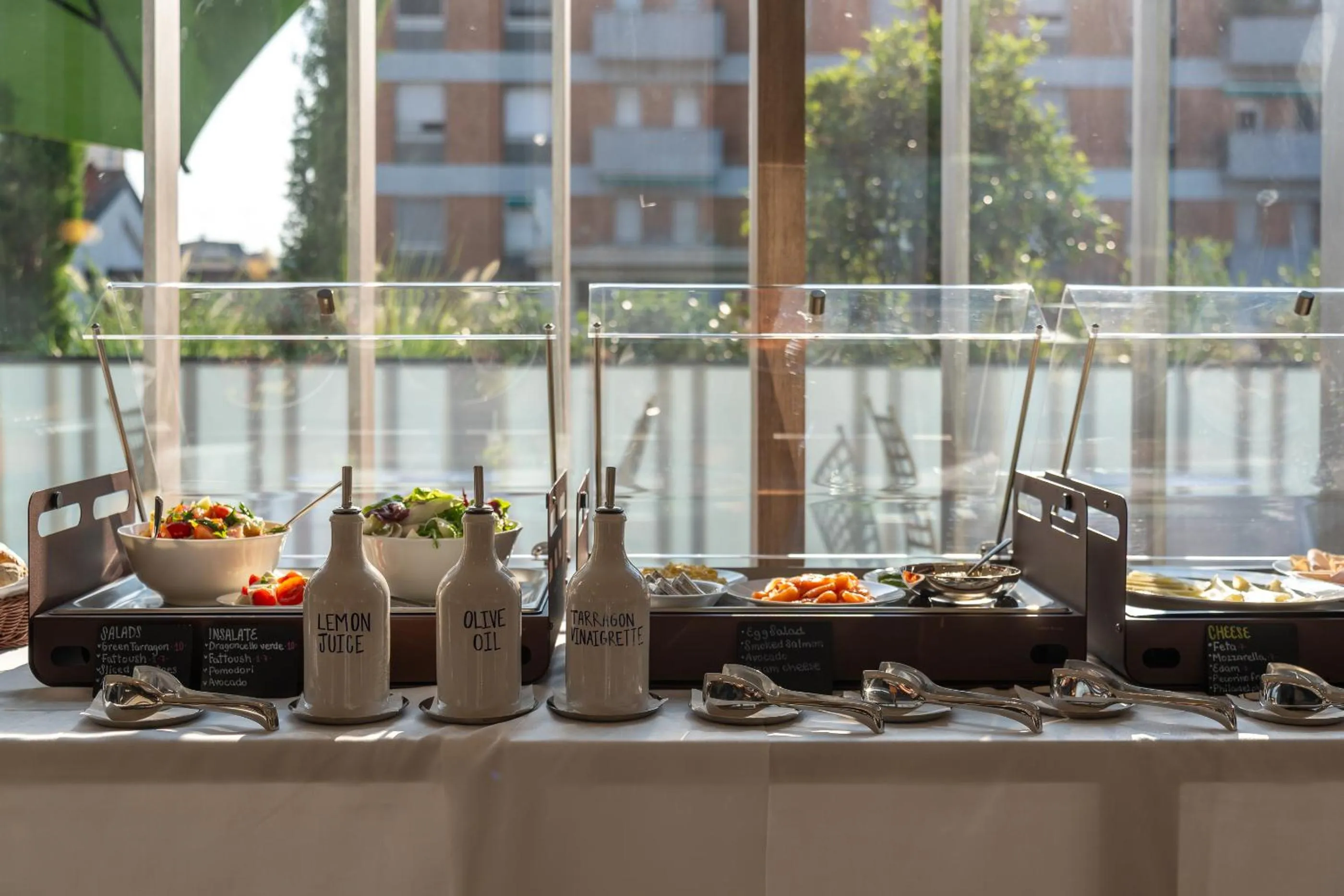 Restaurant/places to eat in Hotel Calimala Milano