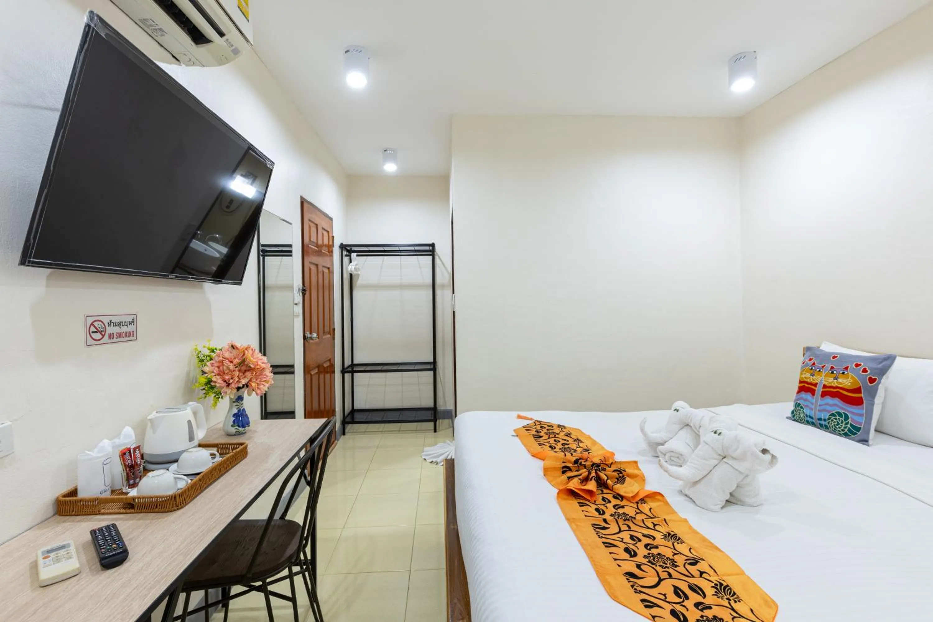 Standard King Room in PMS Boutique Patong