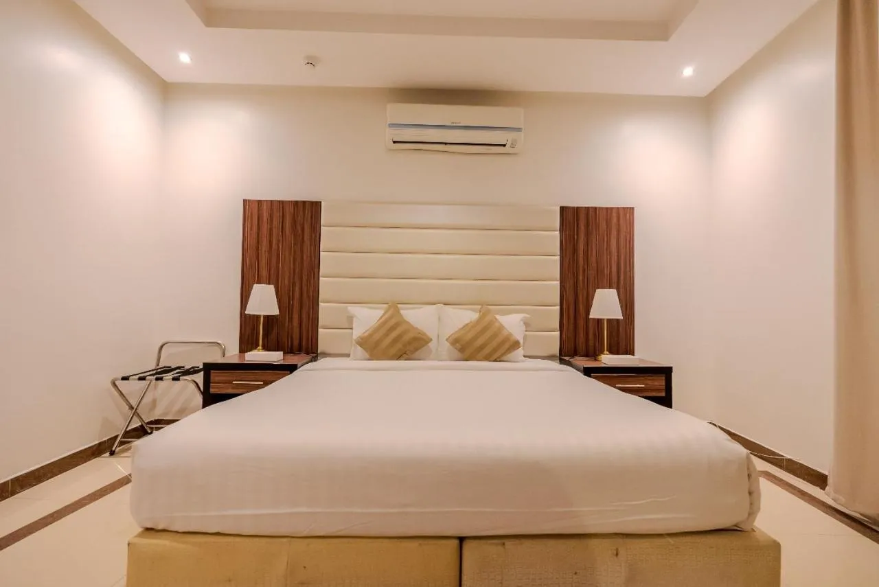 Bed in Capital Residence Serviced Apartments - Riyadh Convention & Exhibition center