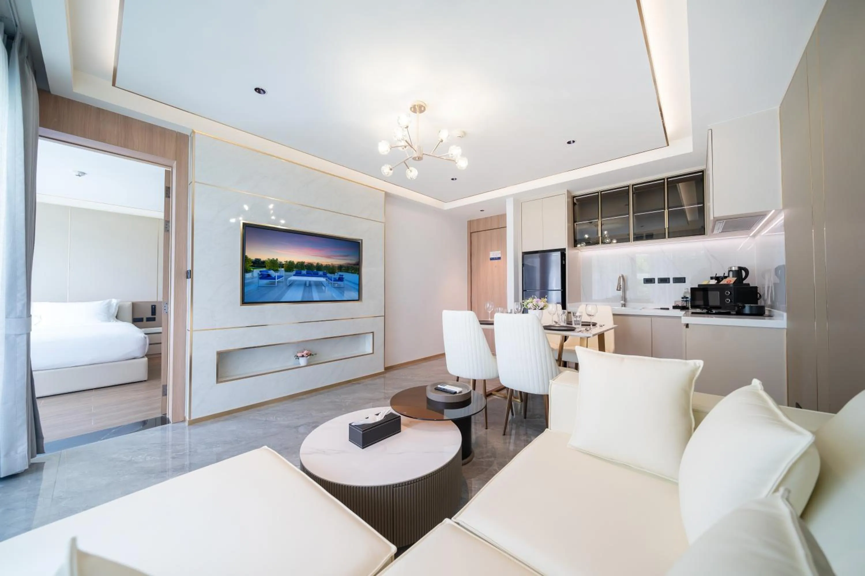 Communal lounge/ TV room, Bed in Chalong Marina Bay View Phuket