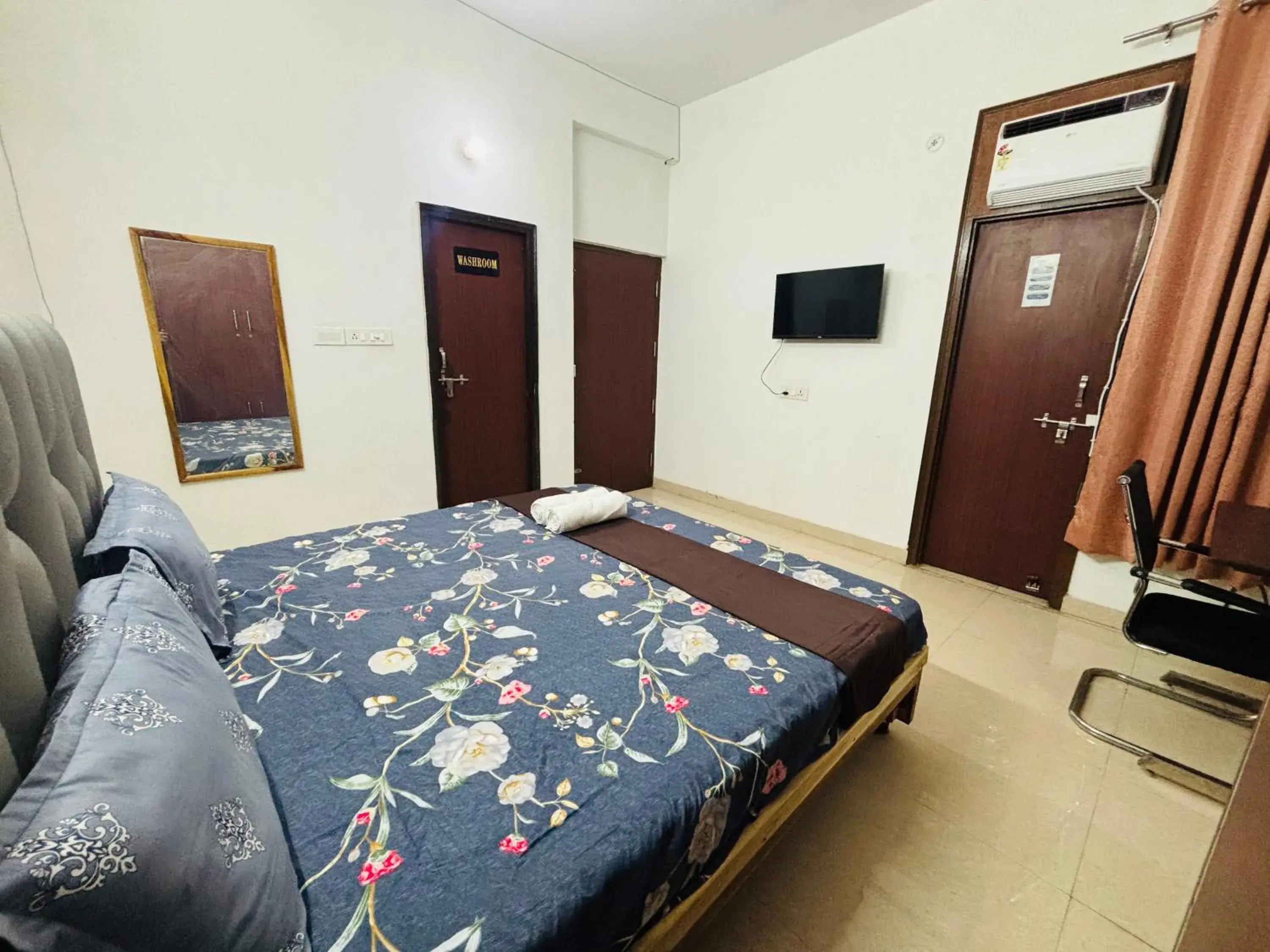 Bed in Akshay continental Bed in Akshay continental