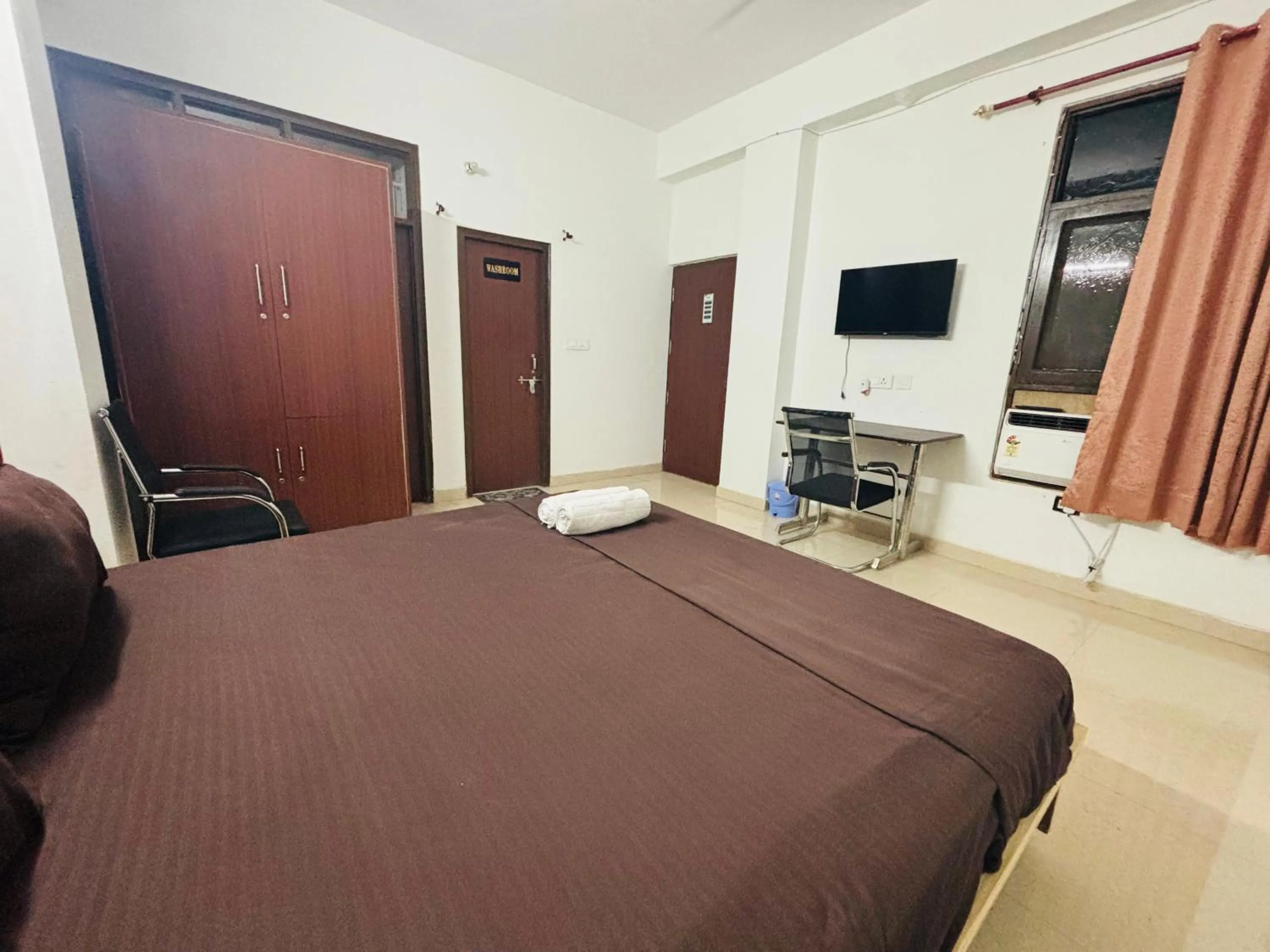 Bed in Akshay continental