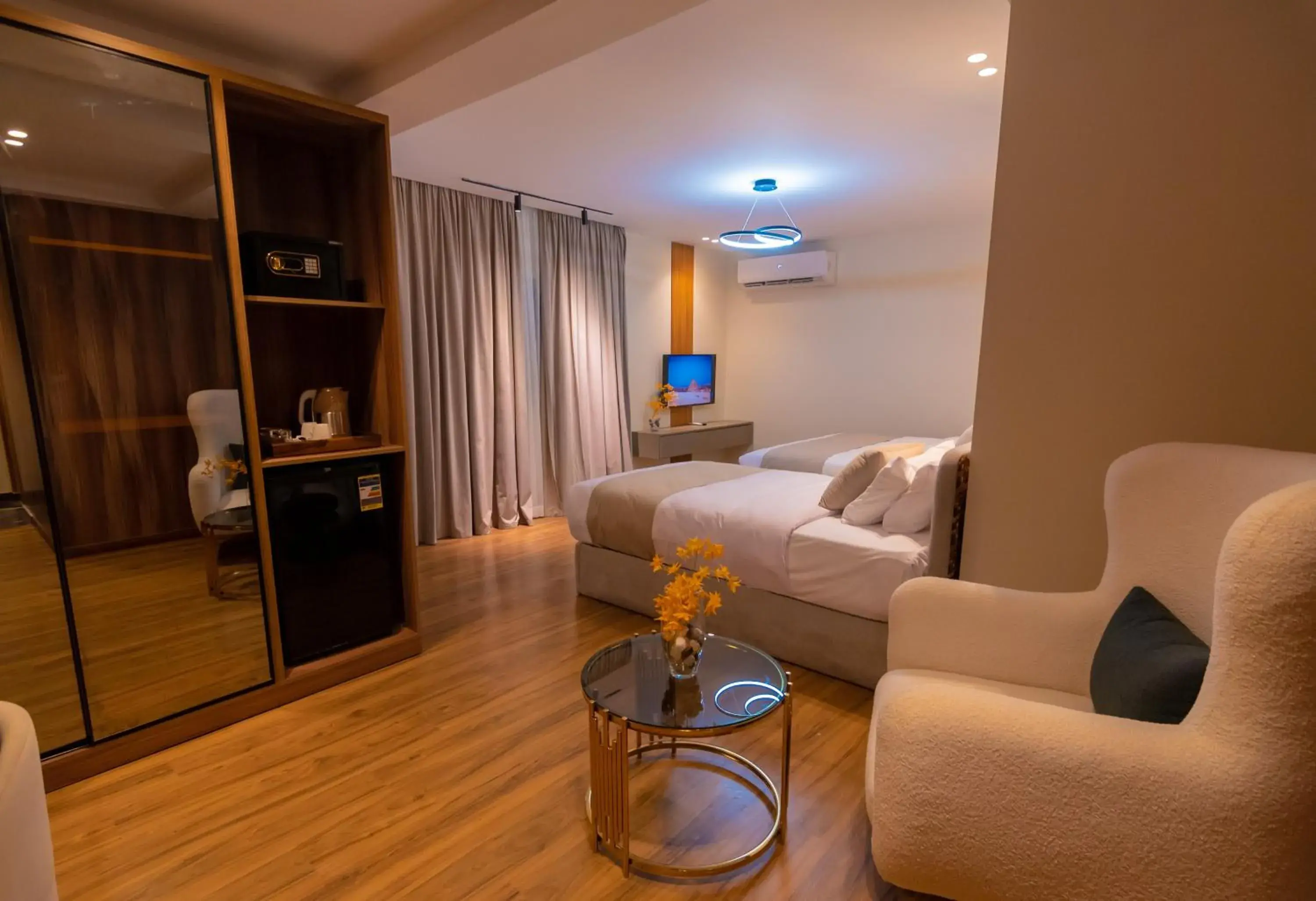 Suite with City View in Spire West Hotel Suite with City View in Spire West Hotel
