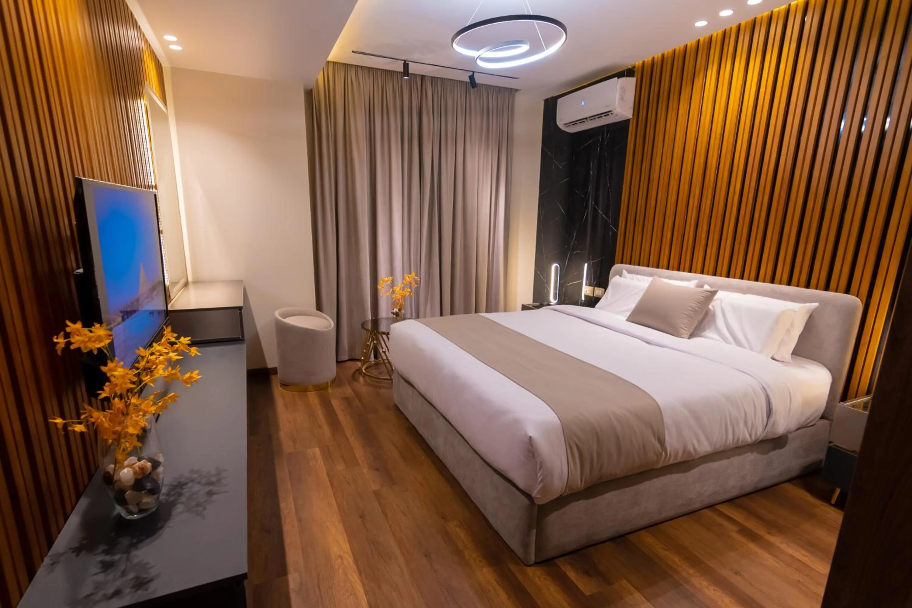 Deluxe Queen Room - single occupancy in Spire West Hotel