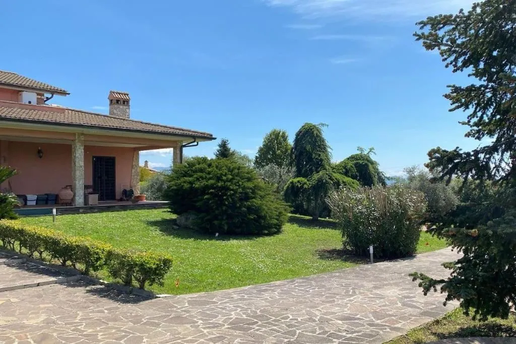 Nel verde, a mezz'ora dal centro di Roma