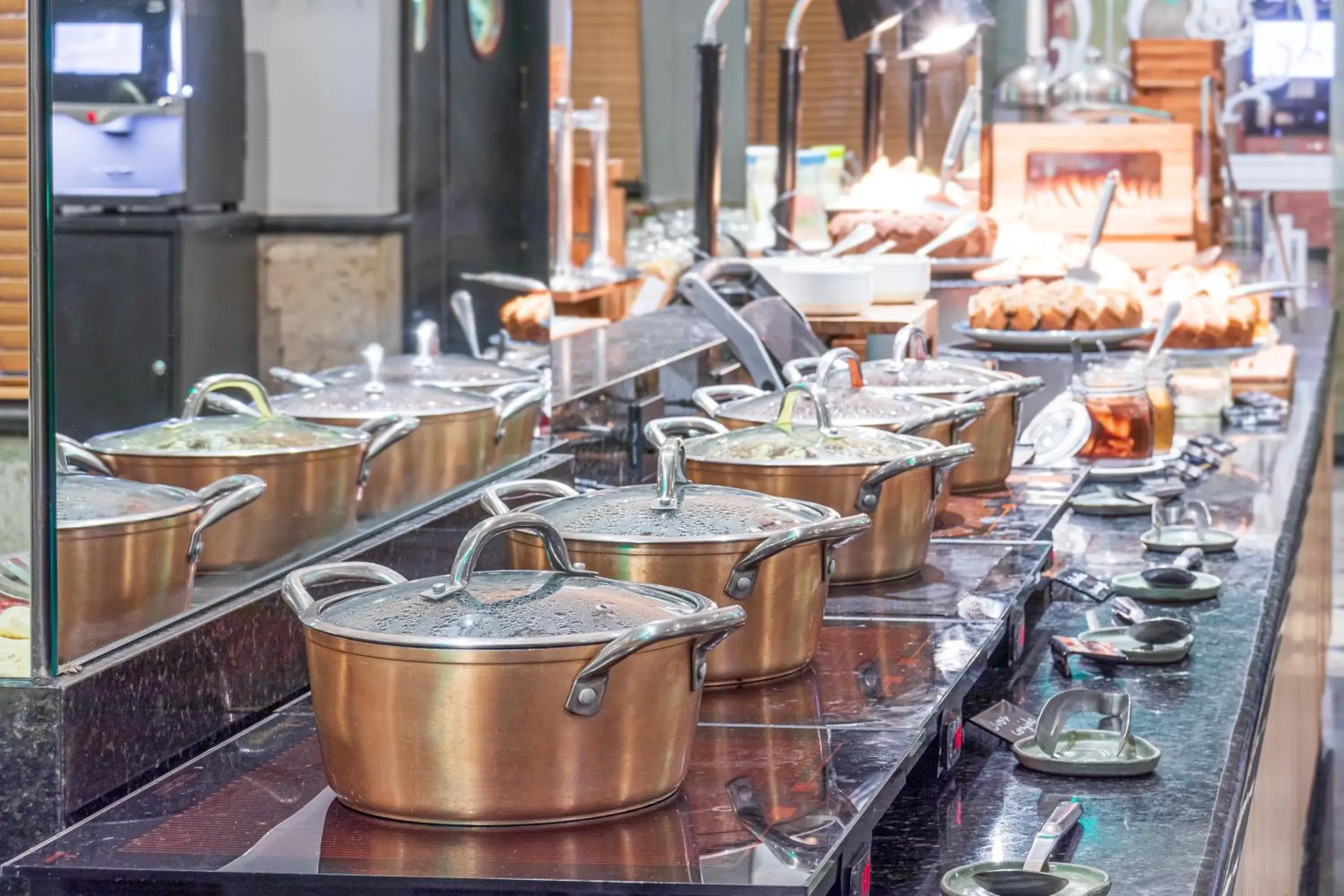 Restaurant/places to eat in Parque Balneário Hotel Santos by Castelo Itaipava Restaurant/places to eat in Parque Balneário Hotel Santos by Castelo Itaipava