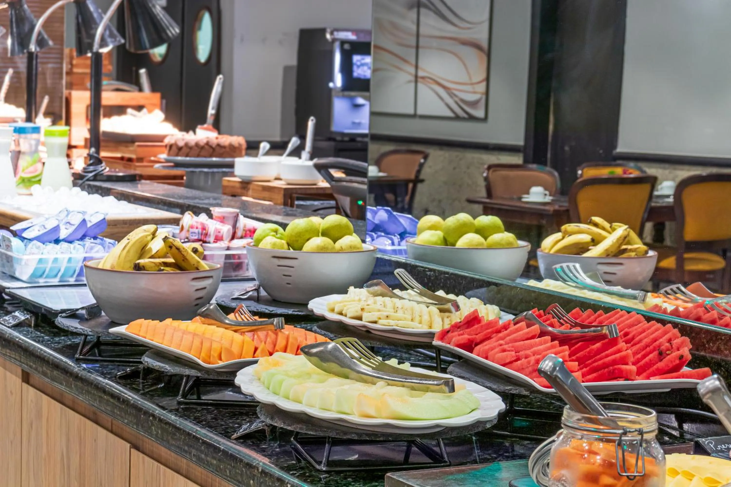 Food and drinks in Parque Balneário Hotel Santos by Castelo Itaipava