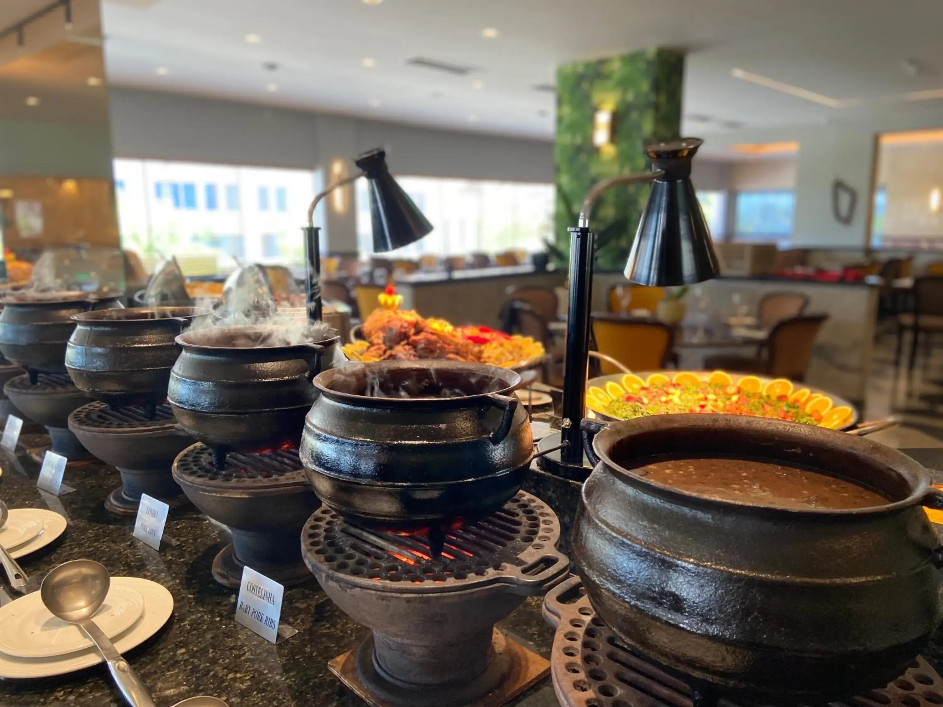 Restaurant/places to eat in Parque Balneário Hotel Santos by Castelo Itaipava Restaurant/places to eat in Parque Balneário Hotel Santos by Castelo Itaipava