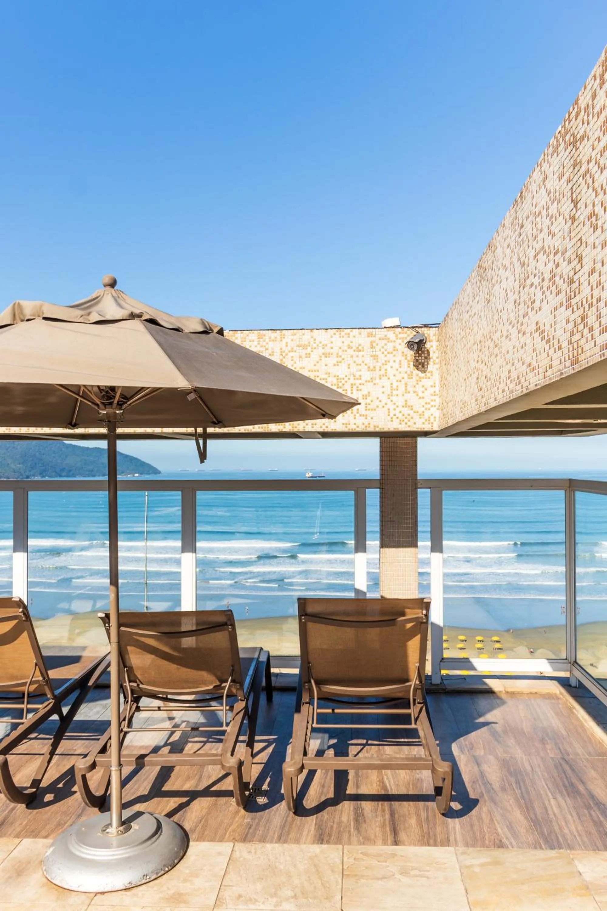 Patio in Parque Balneário Hotel Santos by Castelo Itaipava