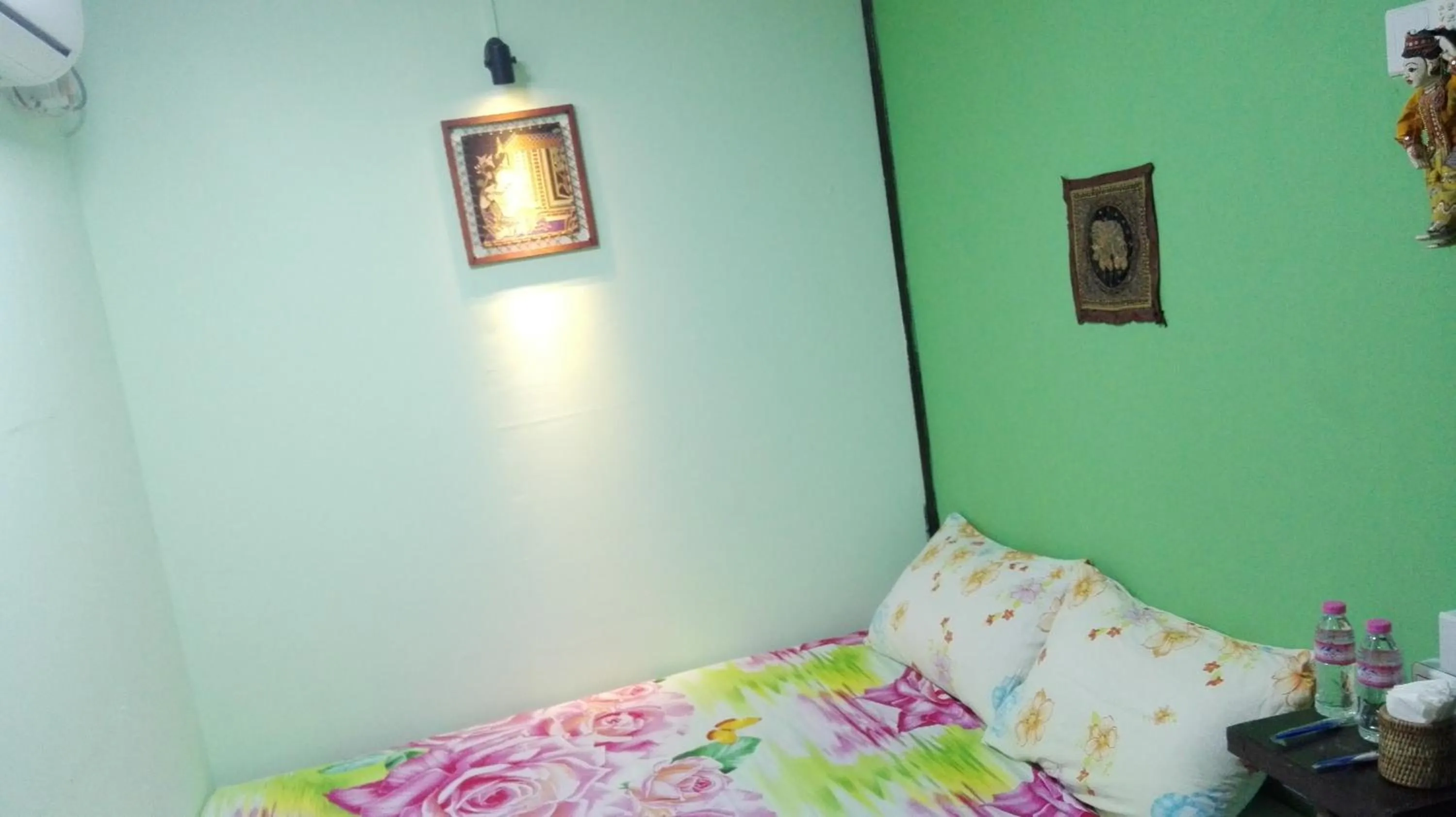 Bedroom, Bed in Shannkalay Hostel