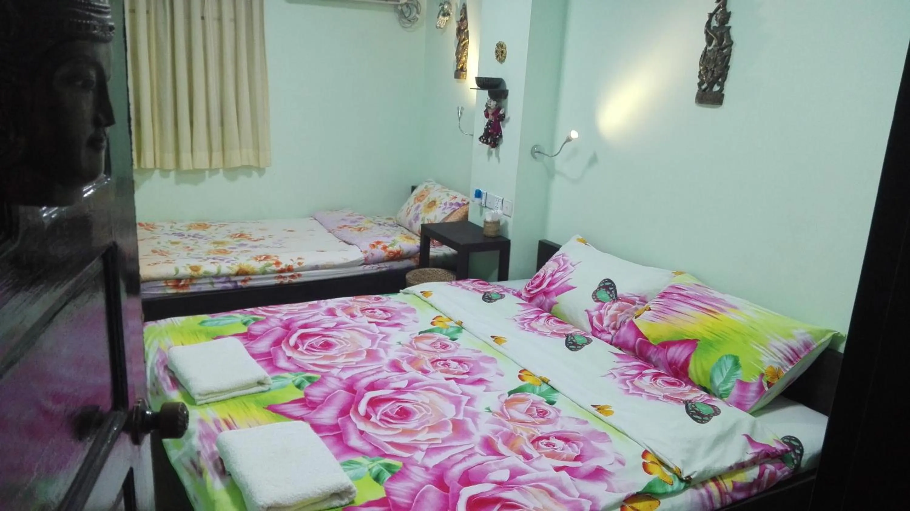 Bedroom, Bed in Shannkalay Hostel