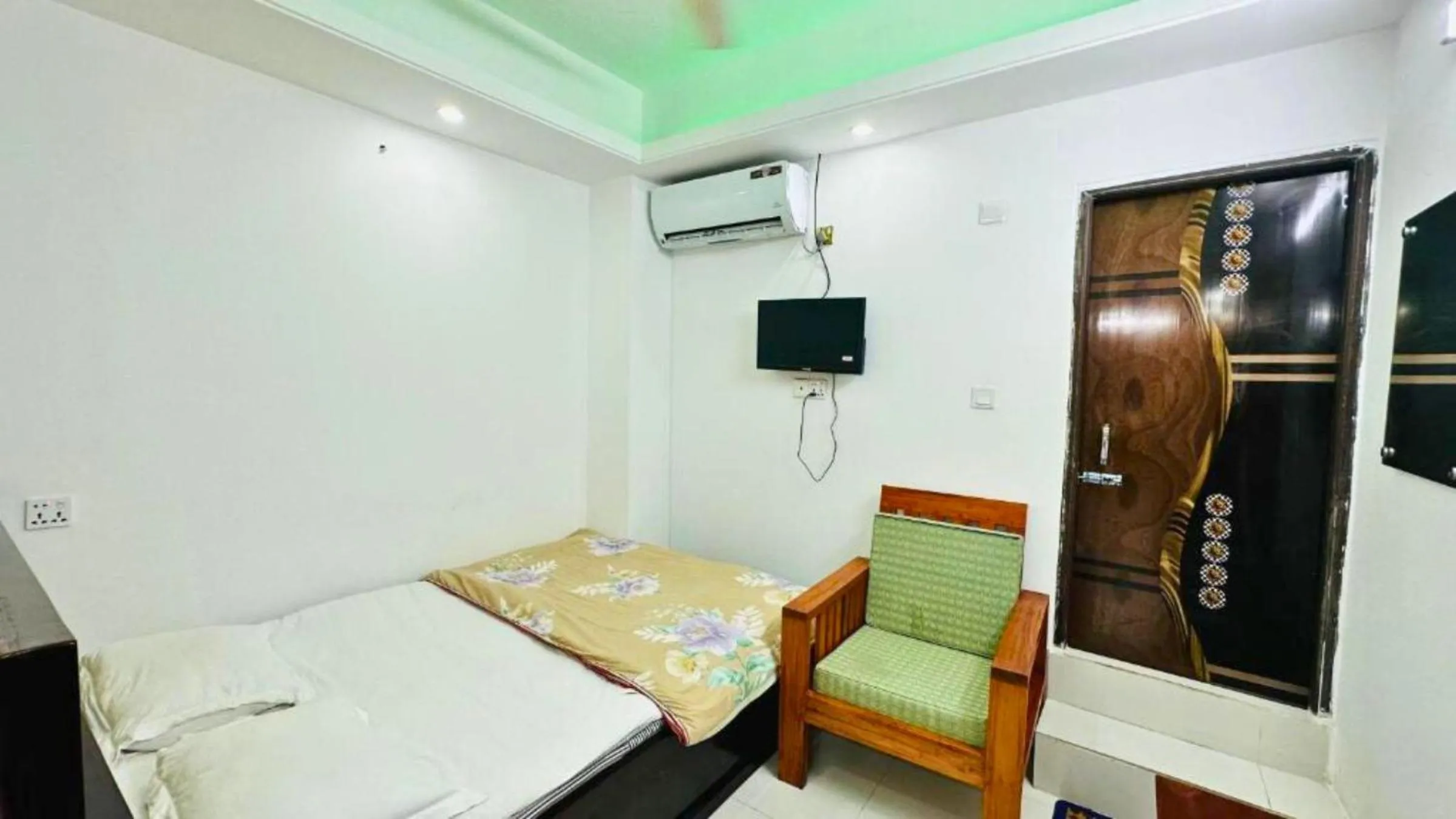 Photo of the whole room in Hotel Prime Inn Mirpur 10