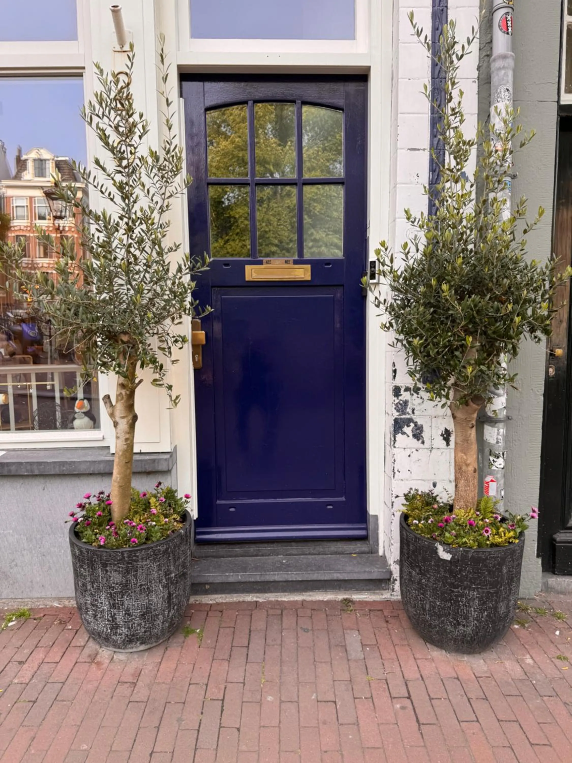 Property building in Décor Canal House