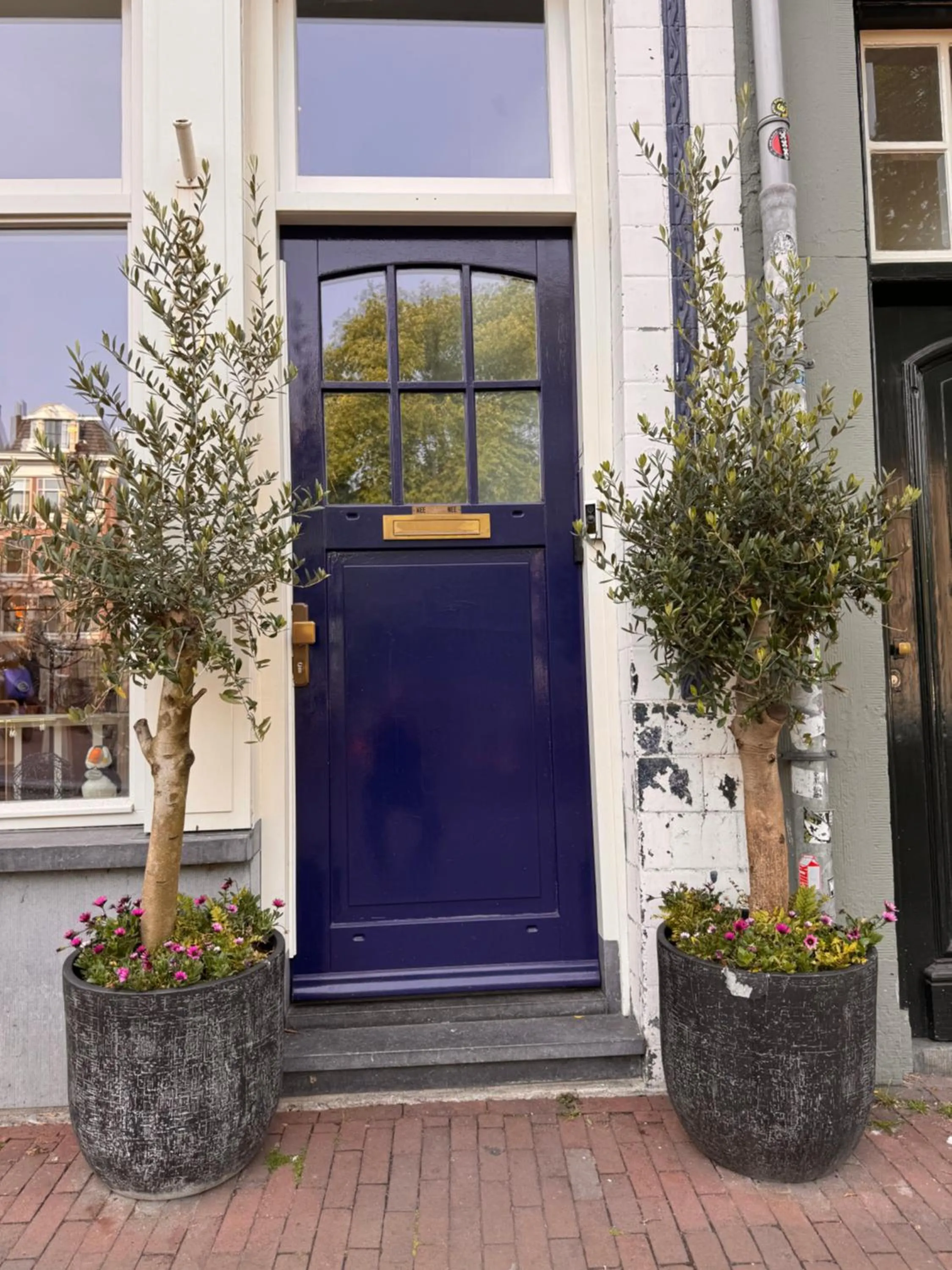 Property building in Décor Canal House