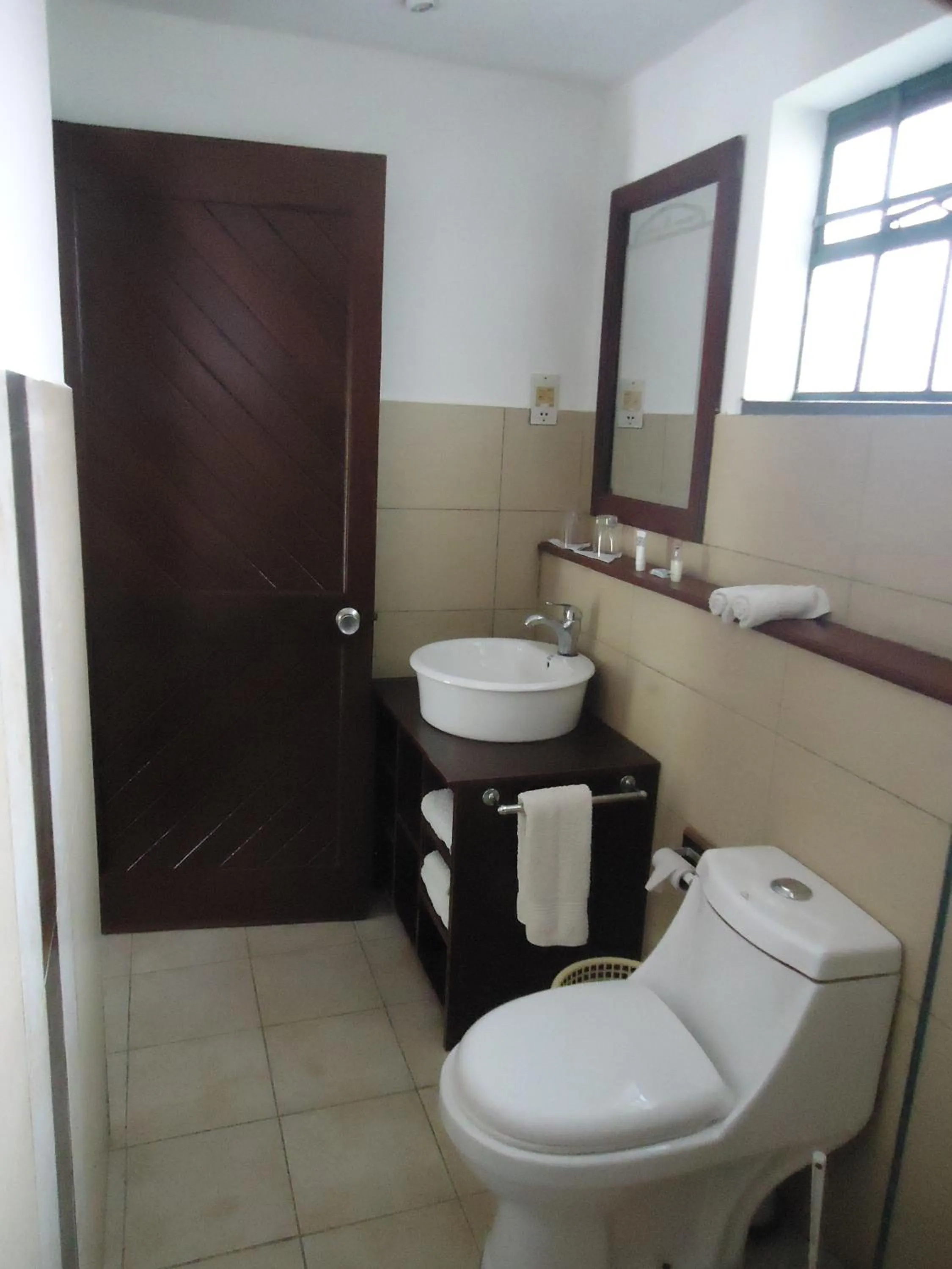 Shower in Mara River Lodge