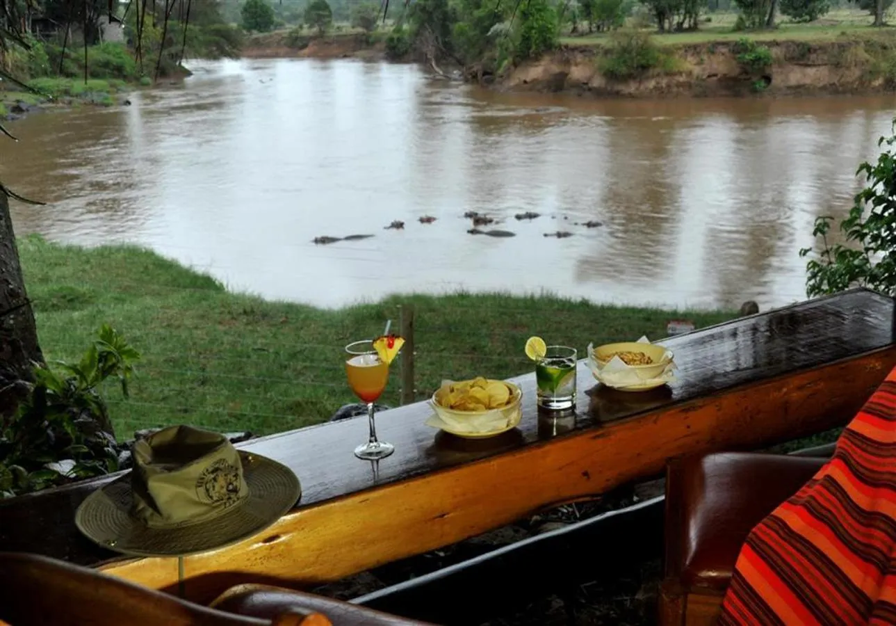 Food and drinks in Mara River Lodge